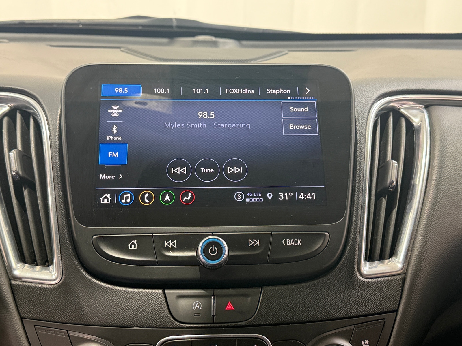 Thumbnail: 2024 Chevrolet Malibu - 3