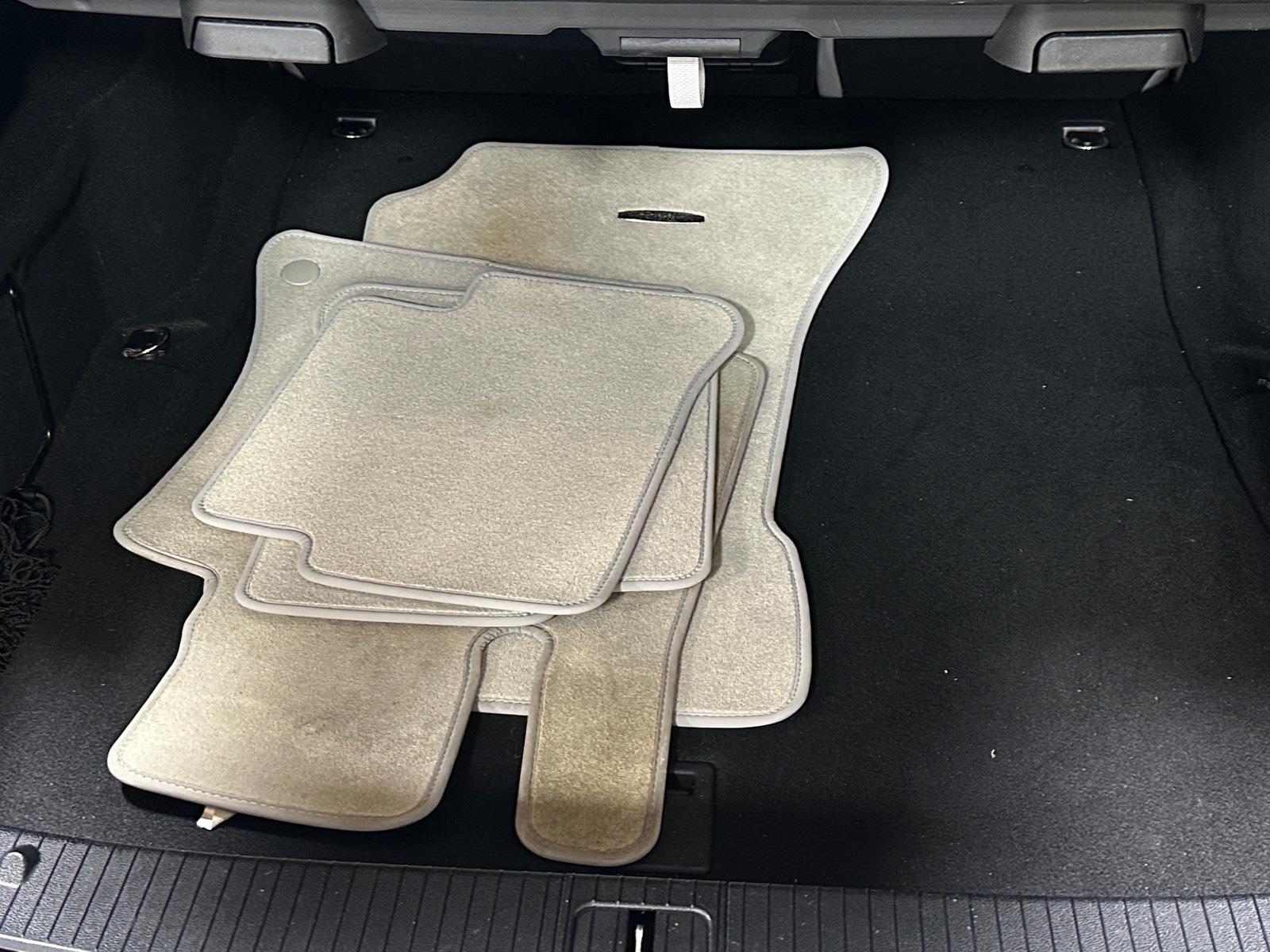 Thumbnail: 2011 Mercedes-Benz E-Class - 6