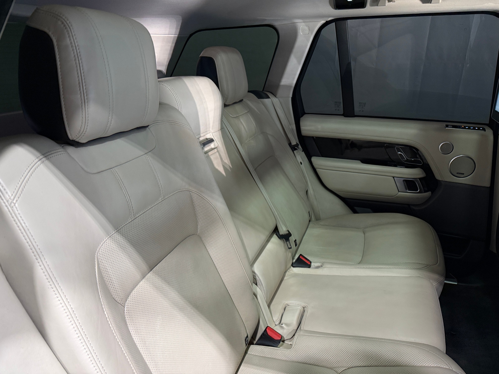 Thumbnail: 2018 Land Rover Range Rover - 5