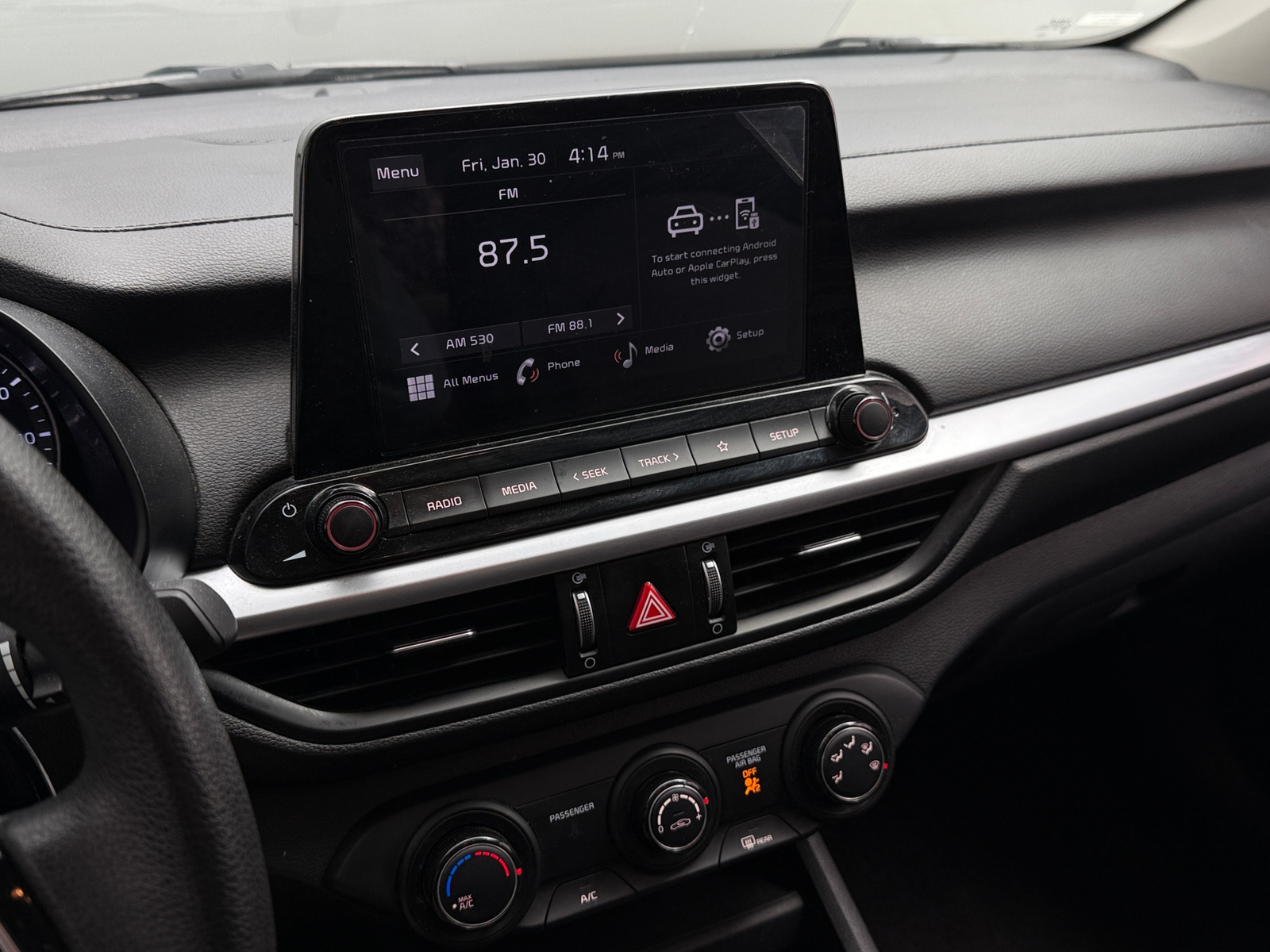 Thumbnail: 2024 Kia Forte - 4