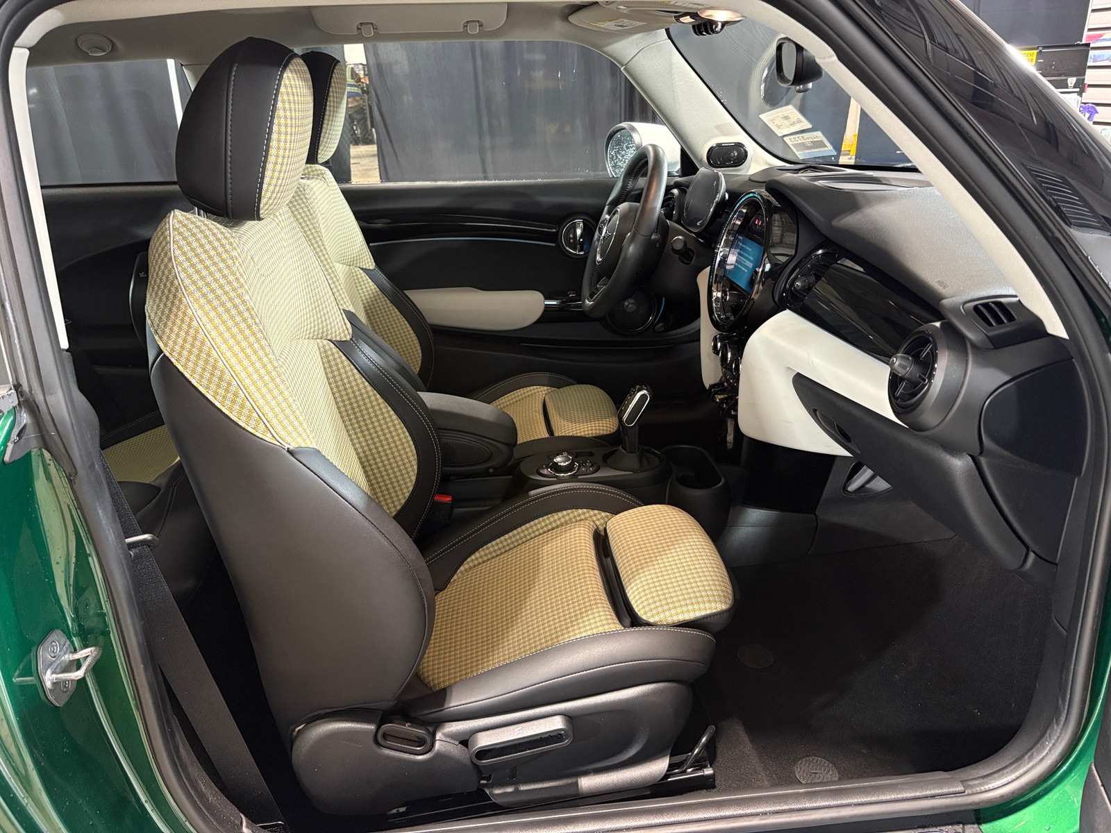 Thumbnail: 2024 MINI Cooper Hardtop - 2