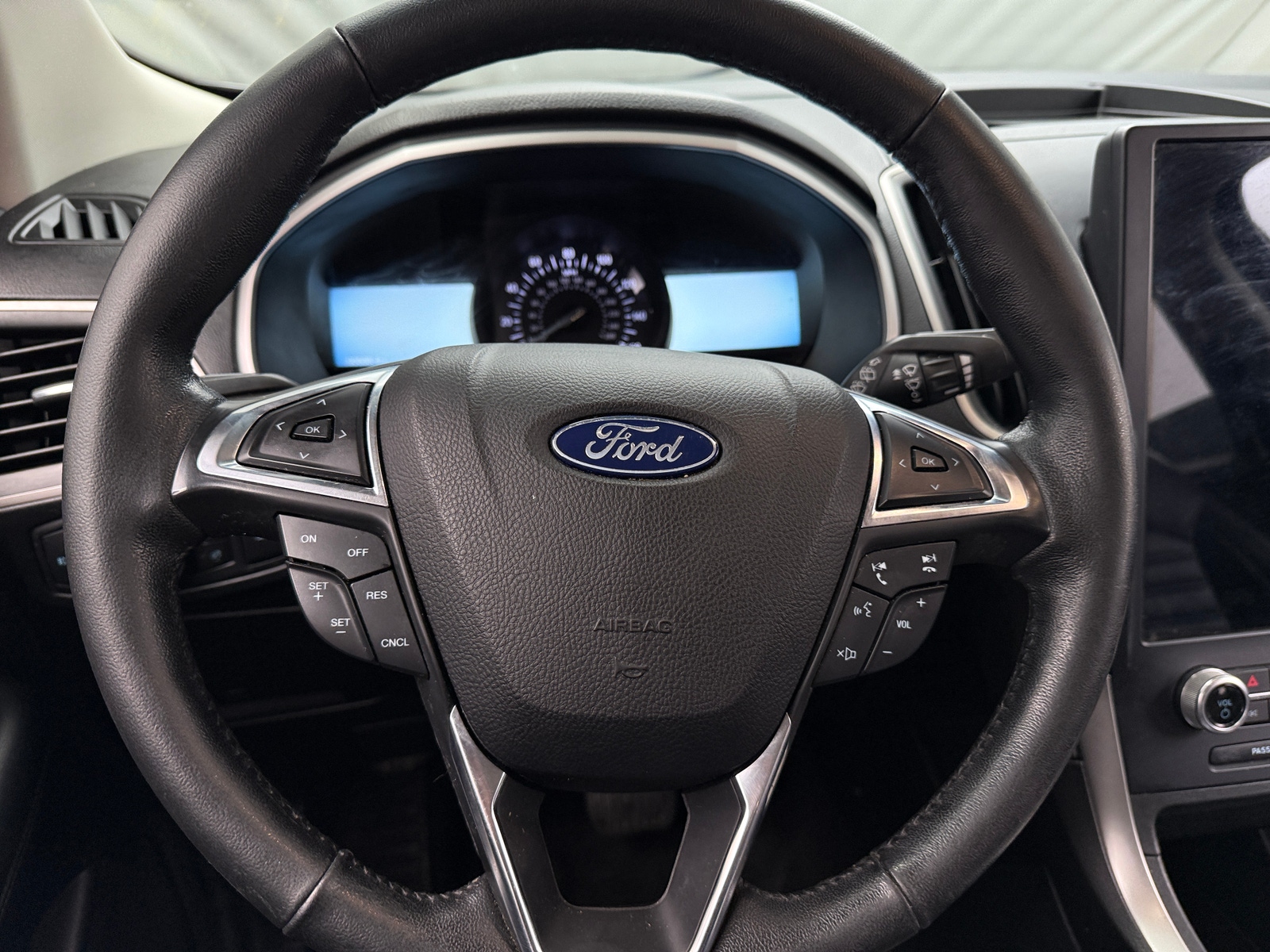 Thumbnail: 2021 Ford Edge - 4