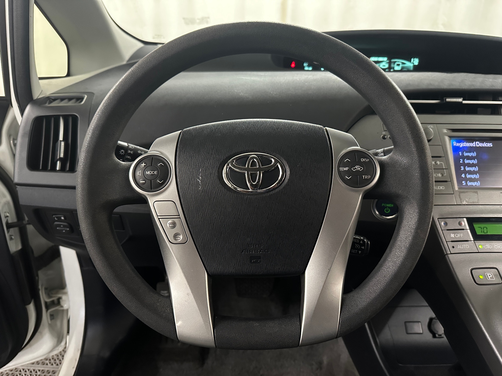 Thumbnail: 2015 Toyota Prius - 5
