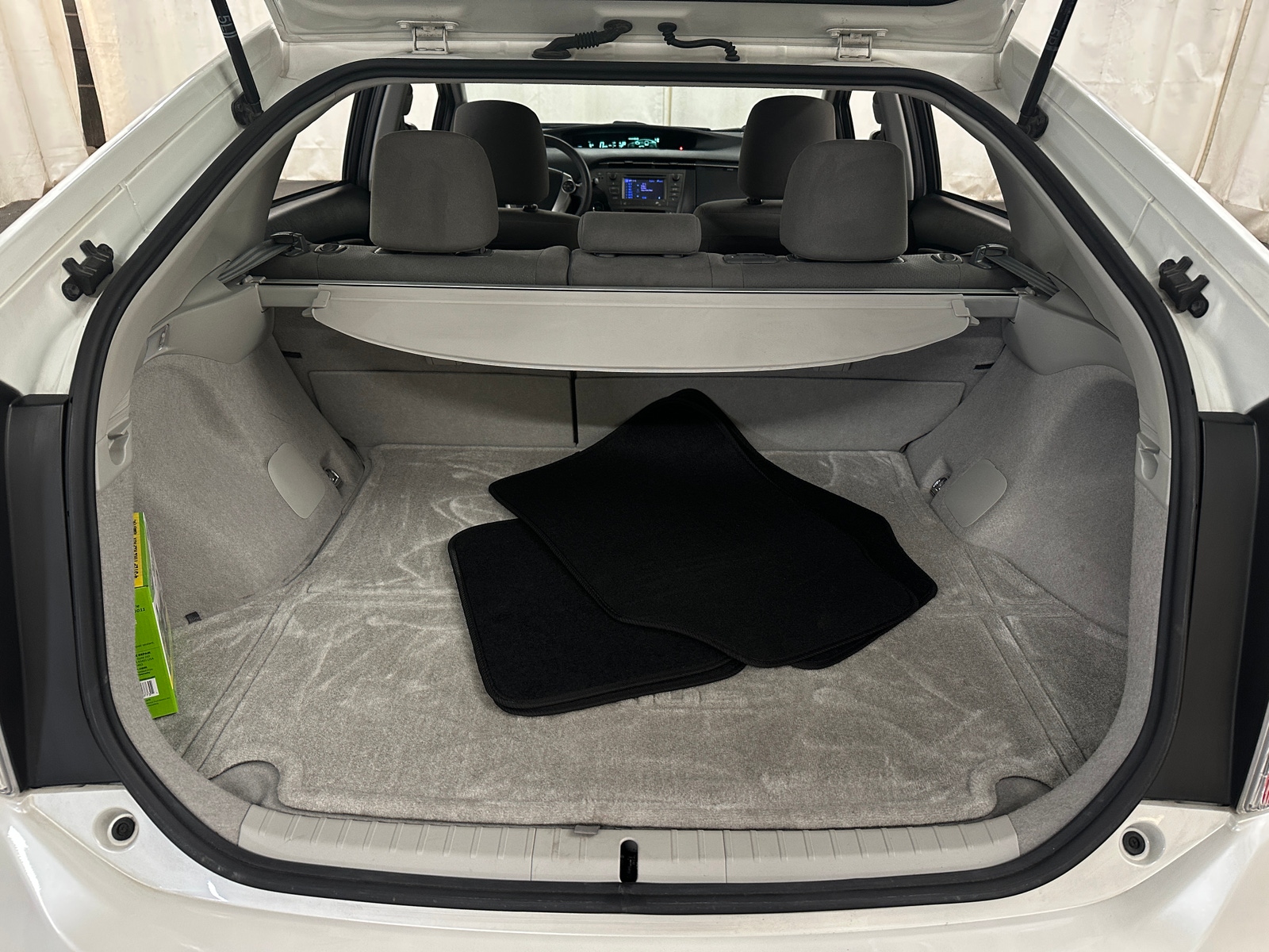 Thumbnail: 2015 Toyota Prius - 7