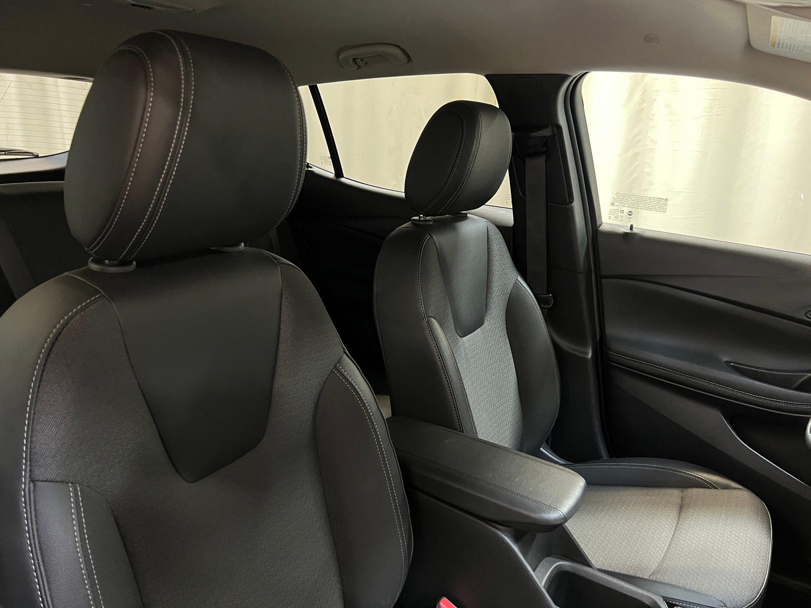 Thumbnail: 2025 Buick Encore GX - 2