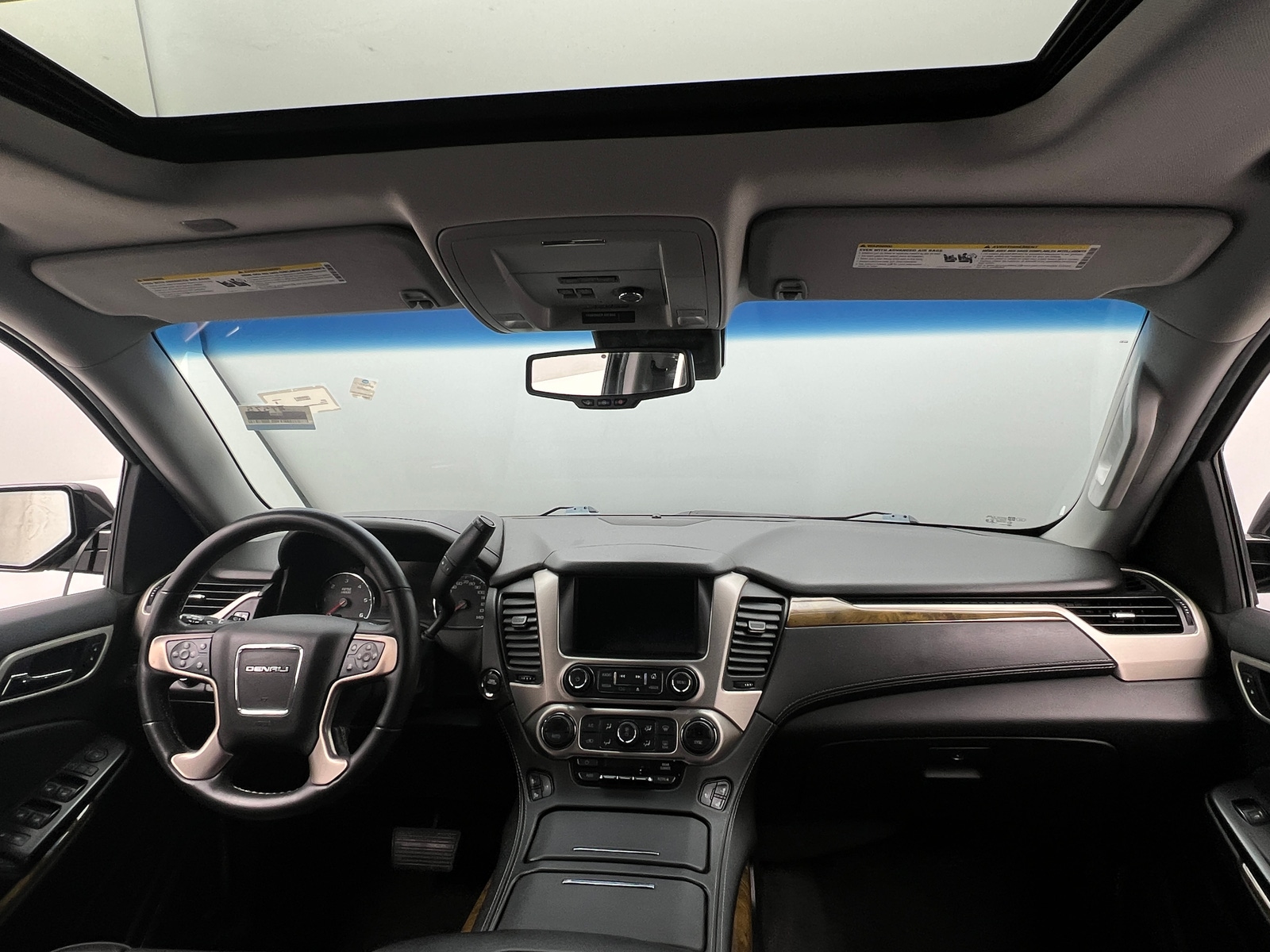 Thumbnail: 2017 GMC Yukon - 2