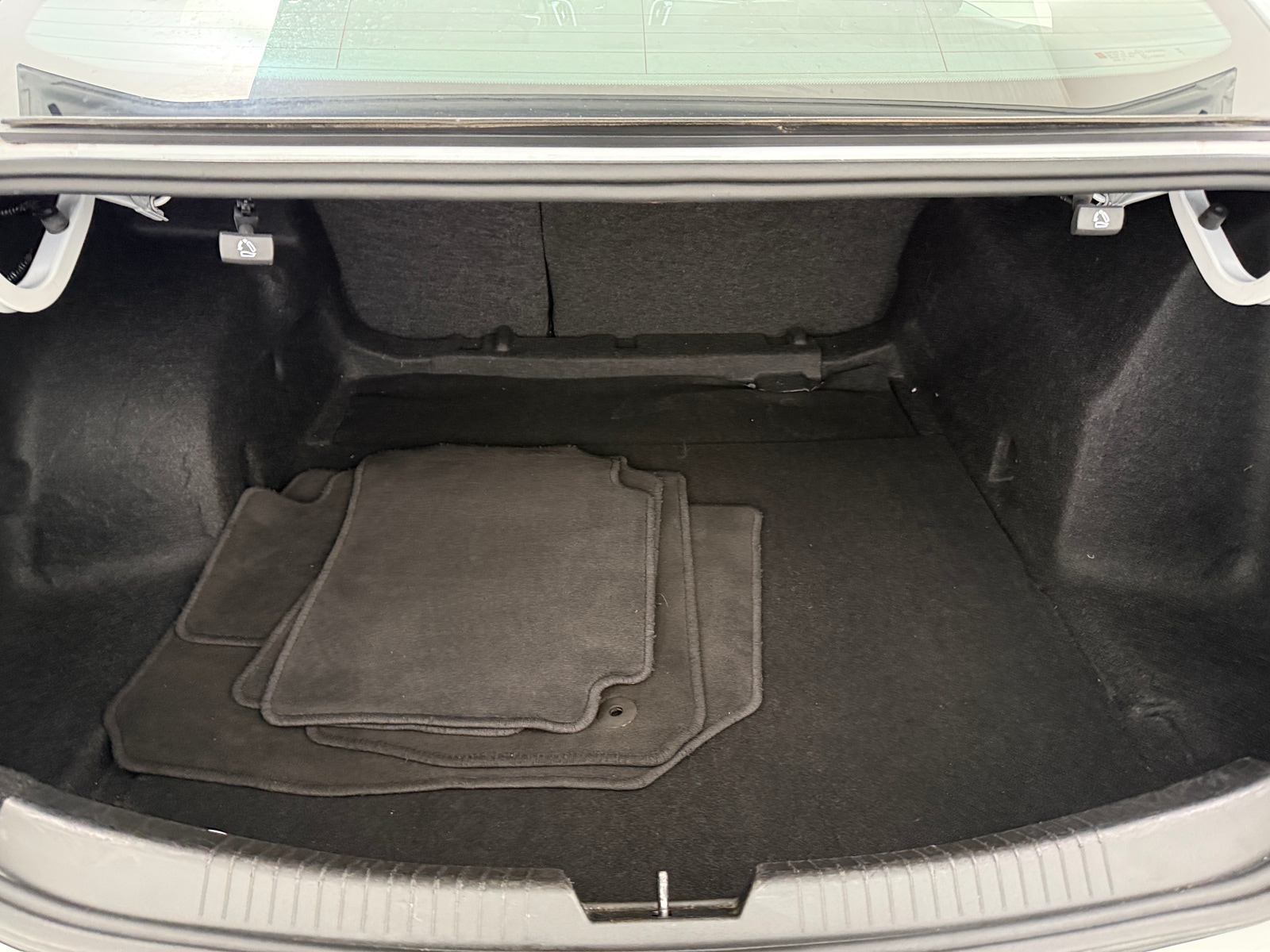 Thumbnail: 2024 Chevrolet Malibu - 7