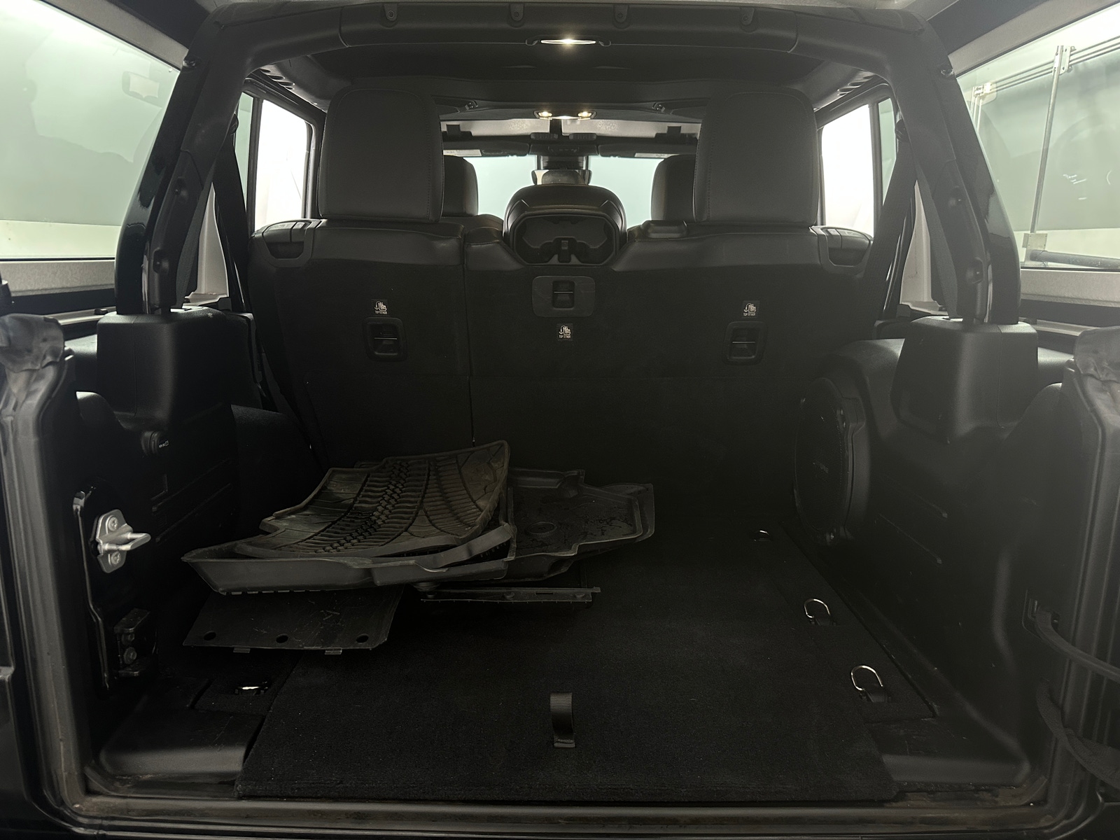 Thumbnail: 2019 Jeep Wrangler - 6