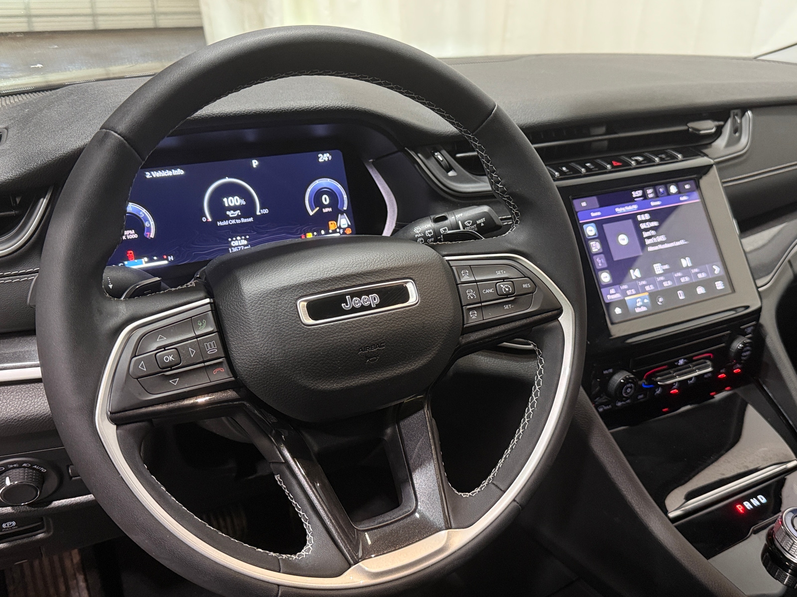 Thumbnail: 2023 Jeep Grand Cherokee L - 5