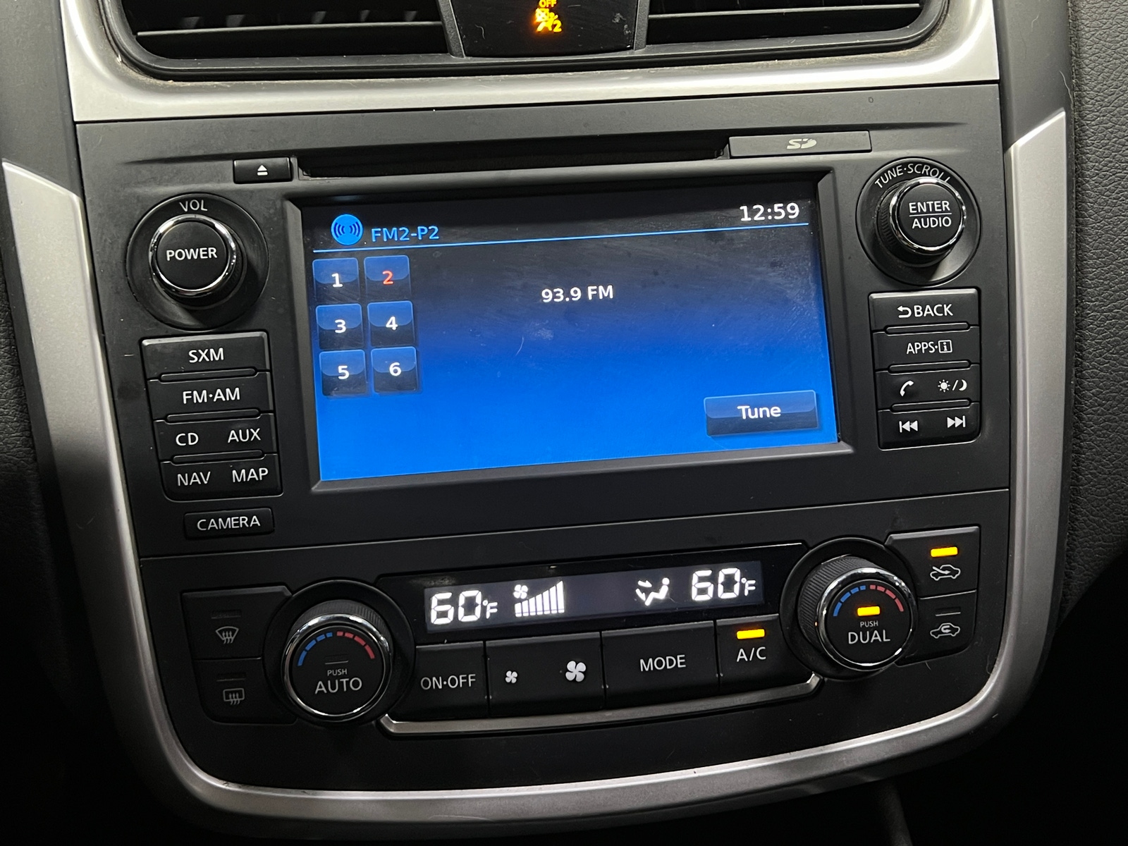 Thumbnail: 2016 Nissan Altima - 4