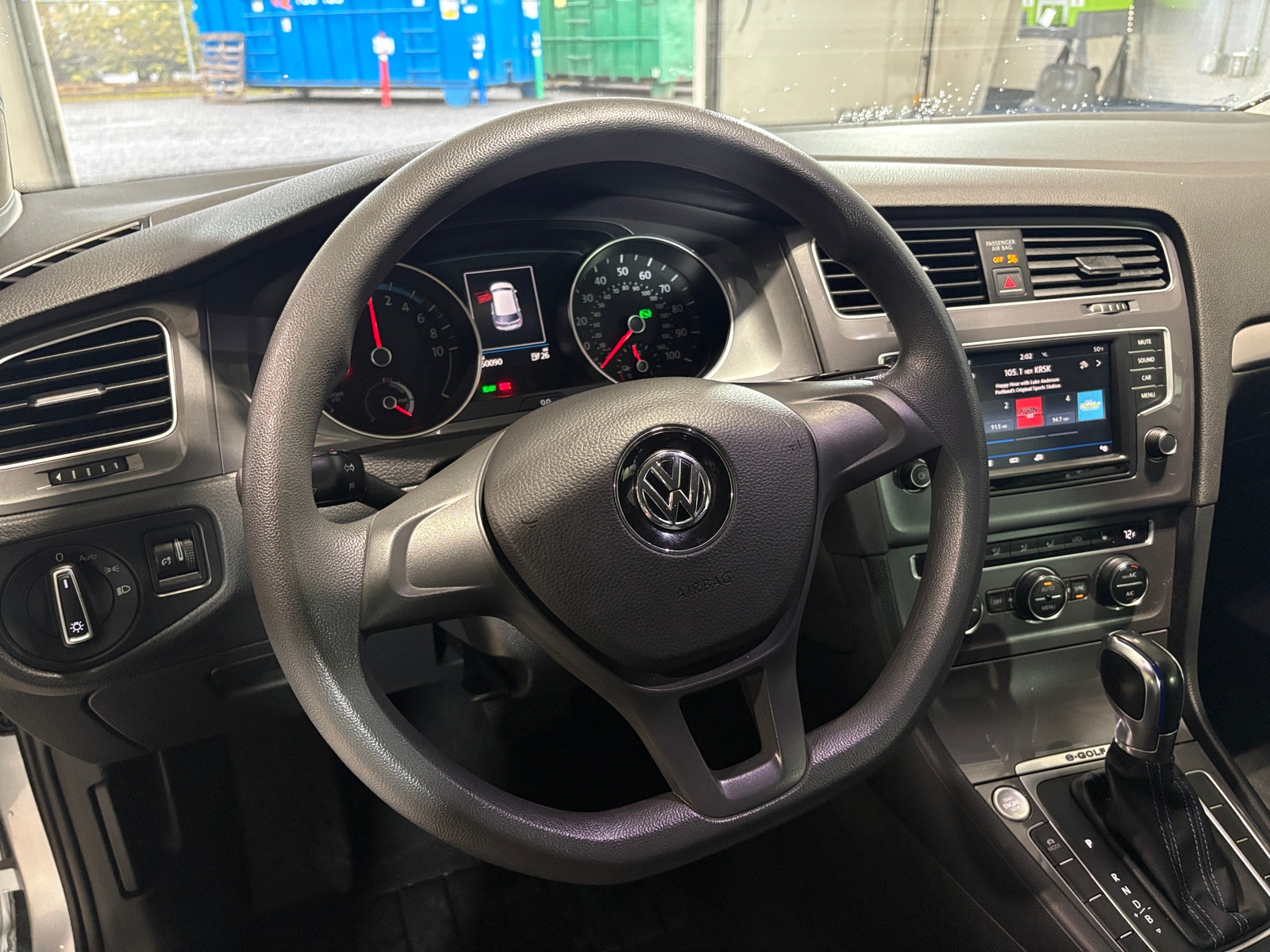 Thumbnail: 2016 Volkswagen e-Golf - 5