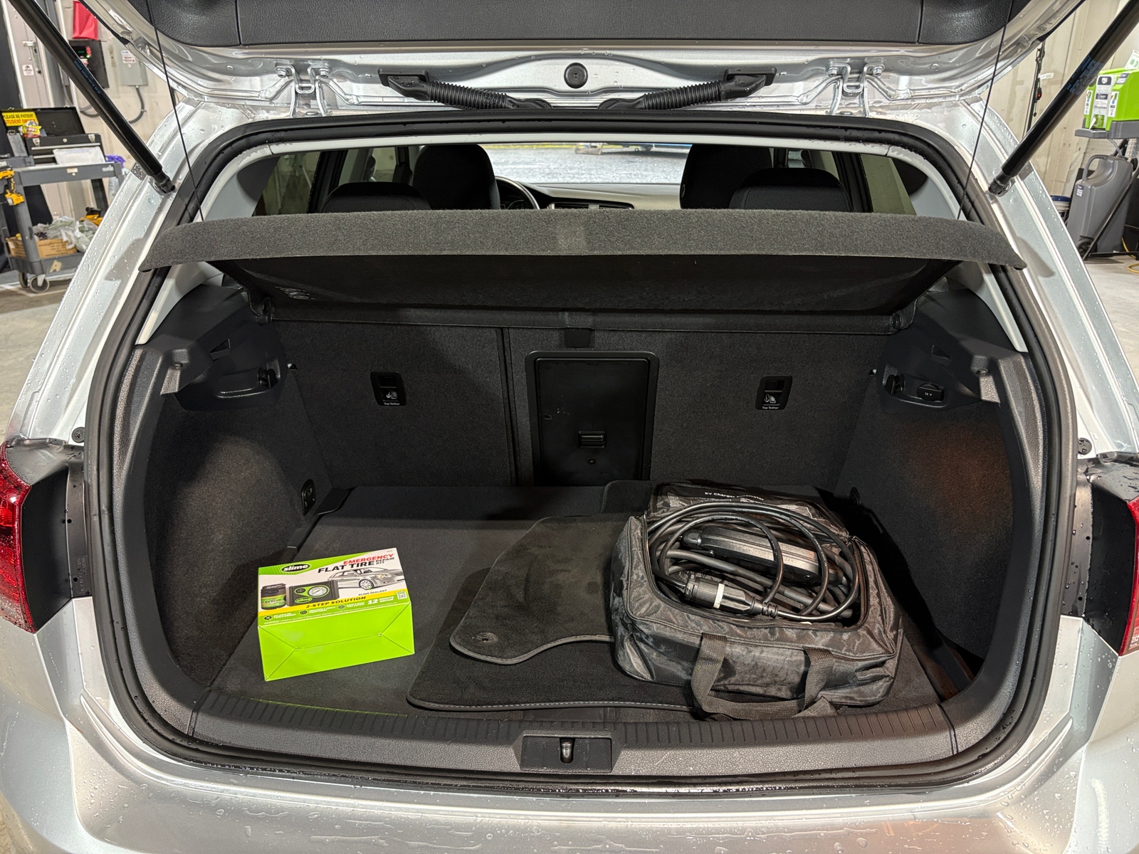 Thumbnail: 2016 Volkswagen e-Golf - 7