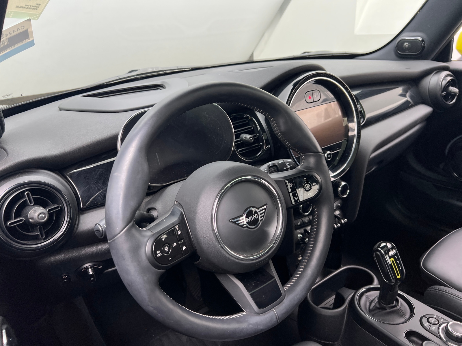 Thumbnail: 2022 MINI Cooper Hardtop - 4