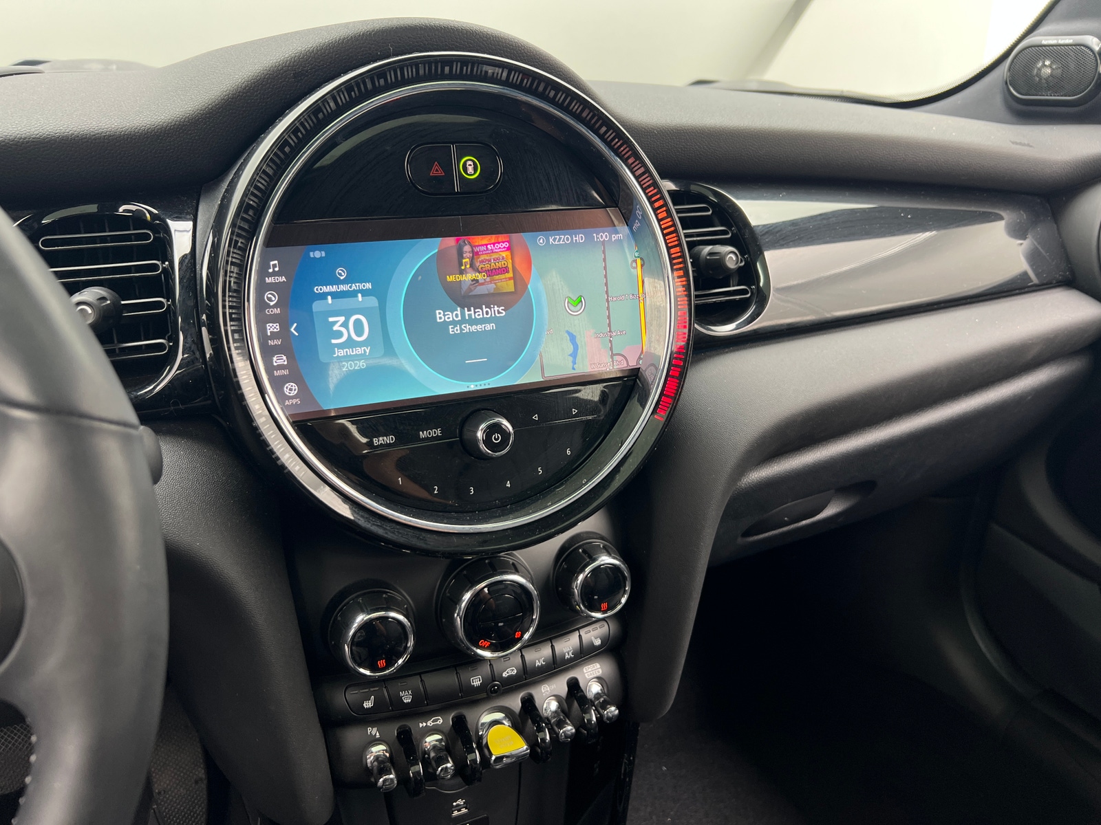 Thumbnail: 2022 MINI Cooper Hardtop - 3