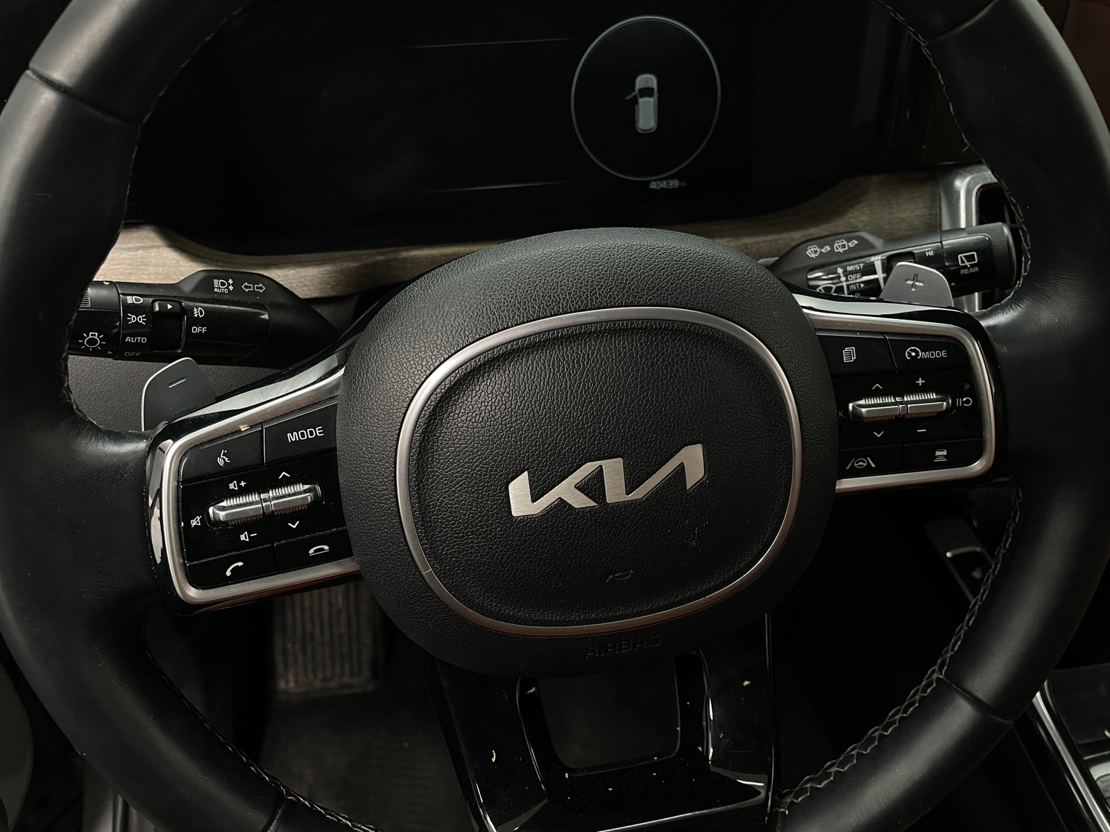 Thumbnail: 2022 Kia Sorento - 4