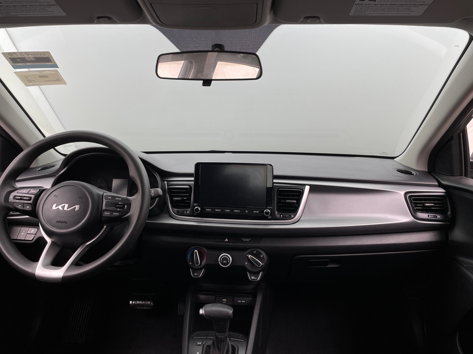 Thumbnail: 2023 Kia Rio - 3