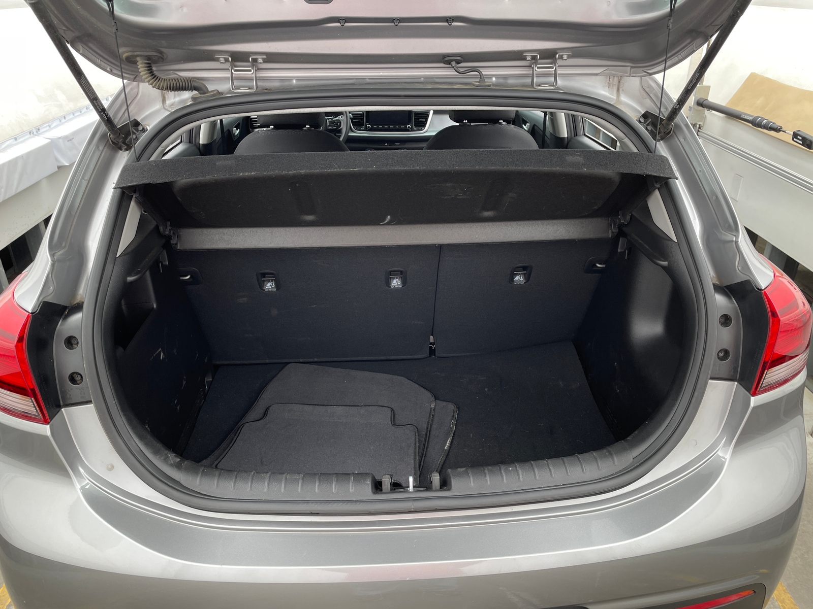 Thumbnail: 2023 Kia Rio - 7