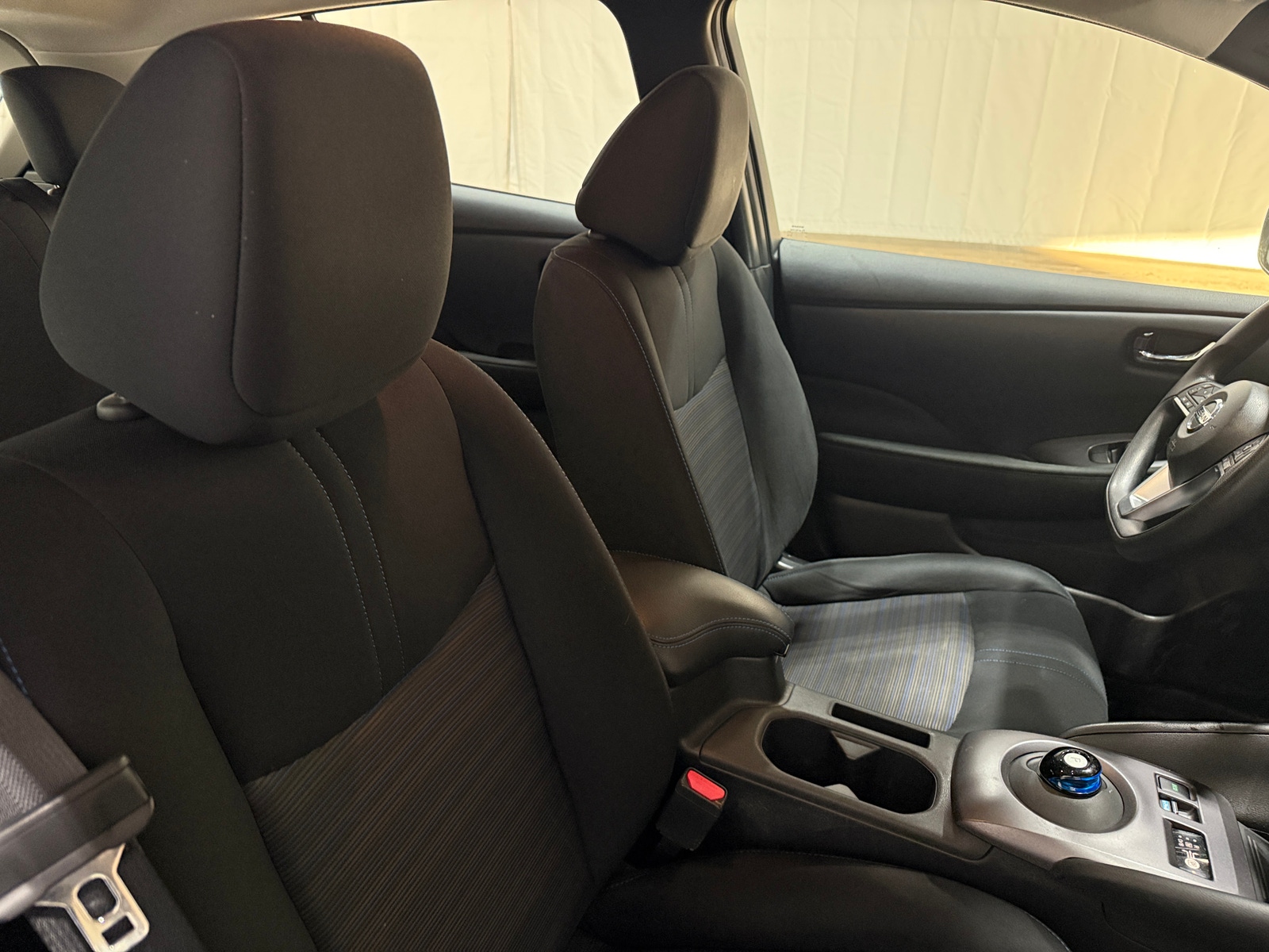 Thumbnail: 2022 Nissan Leaf - 2