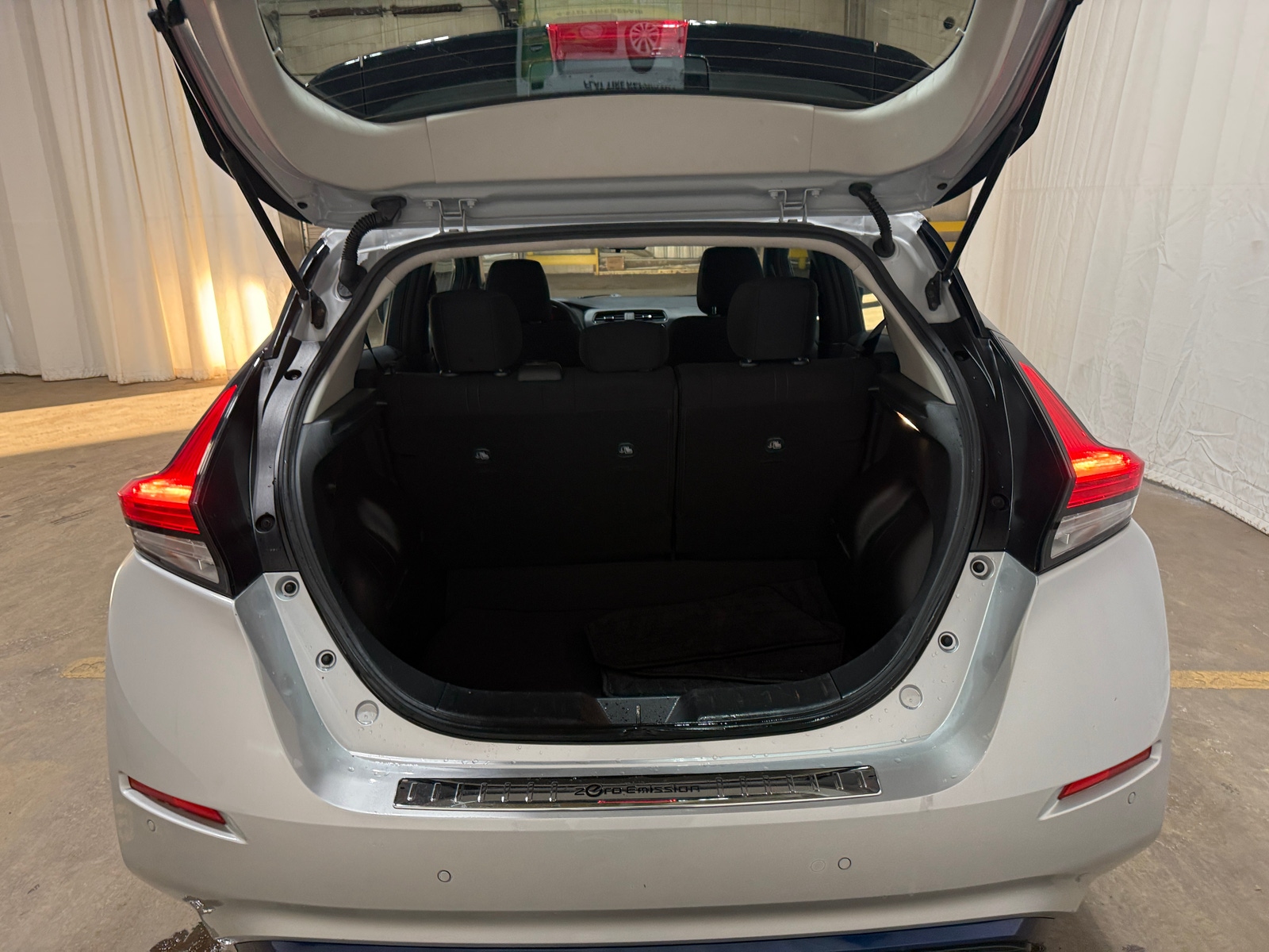 Thumbnail: 2022 Nissan Leaf - 7