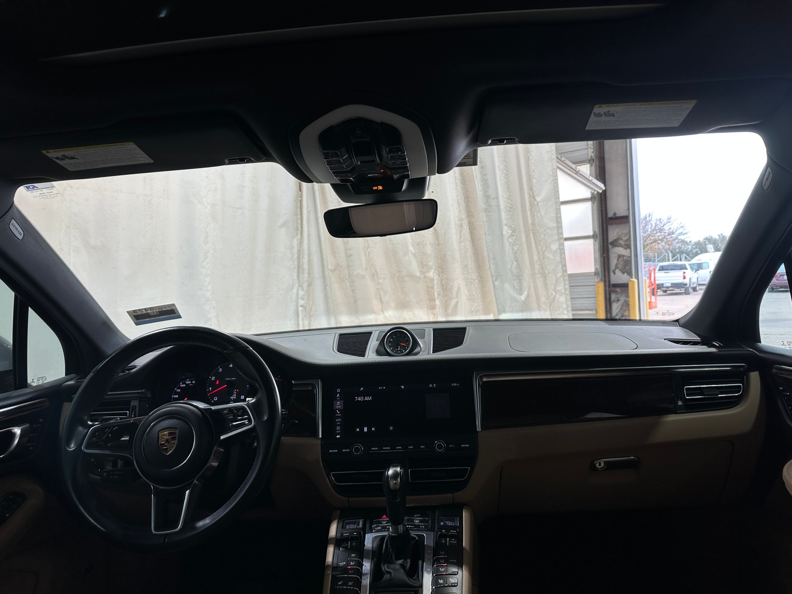 Thumbnail: 2019 Porsche Macan - 3