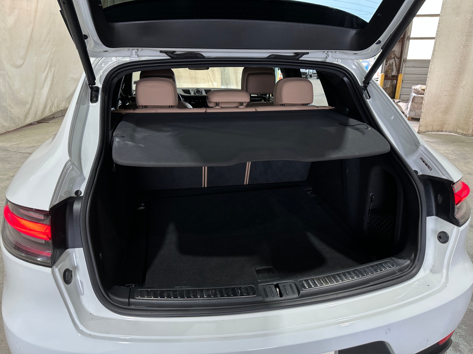 Thumbnail: 2019 Porsche Macan - 7