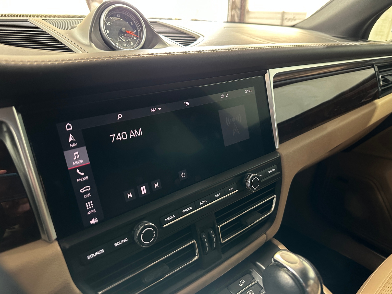 Thumbnail: 2019 Porsche Macan - 4