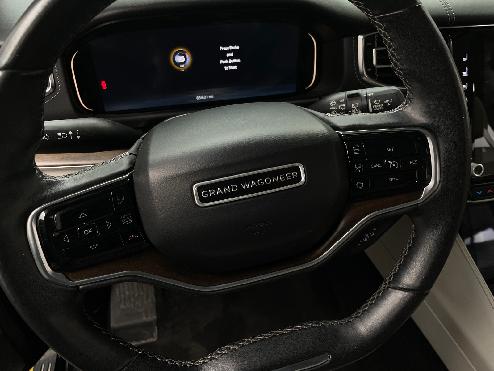 Thumbnail: 2022 Jeep Grand Wagoneer - 4