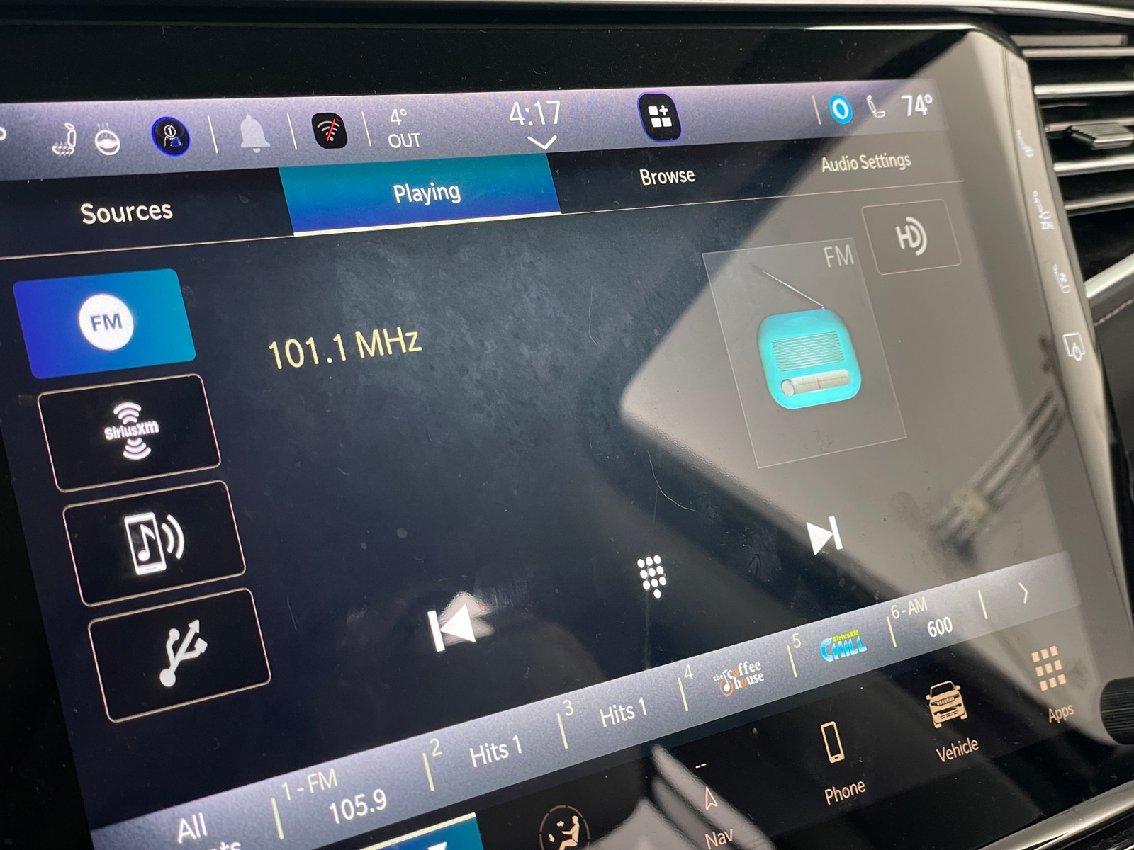 Thumbnail: 2022 Jeep Grand Wagoneer - 3