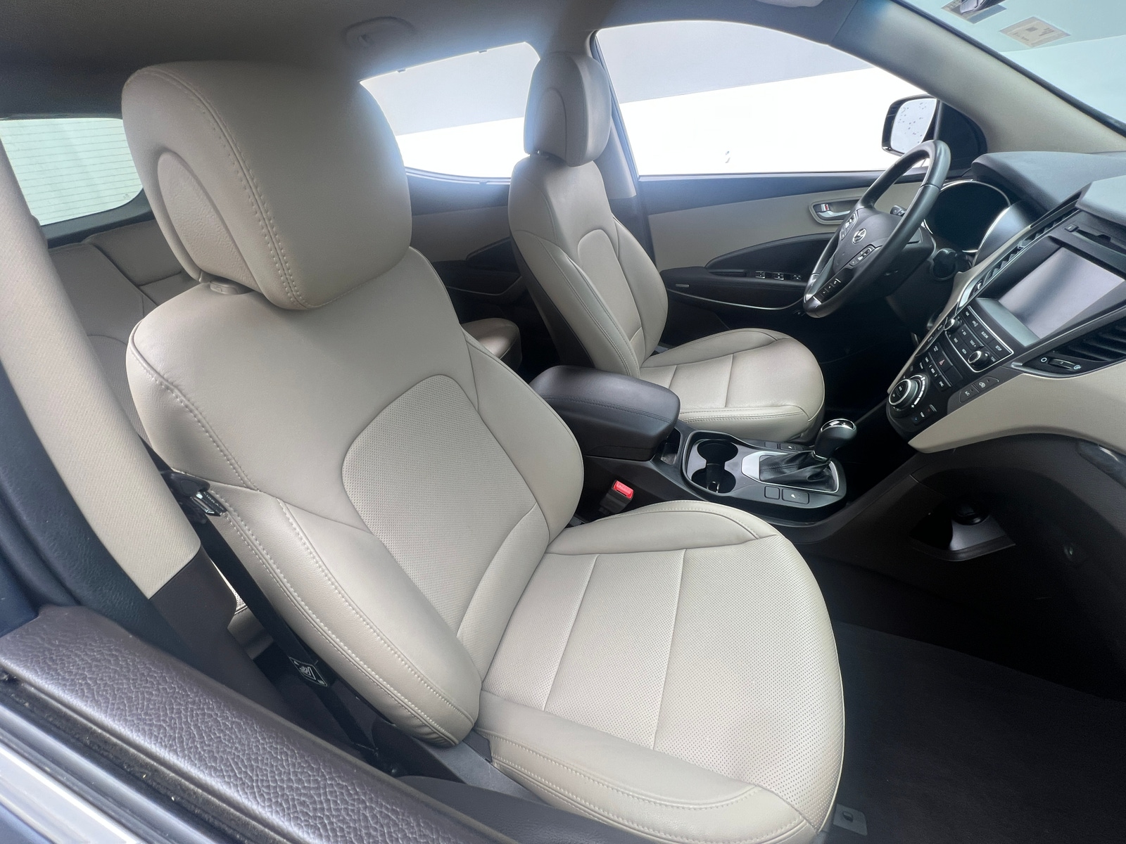 Thumbnail: 2017 Hyundai Santa Fe - 2