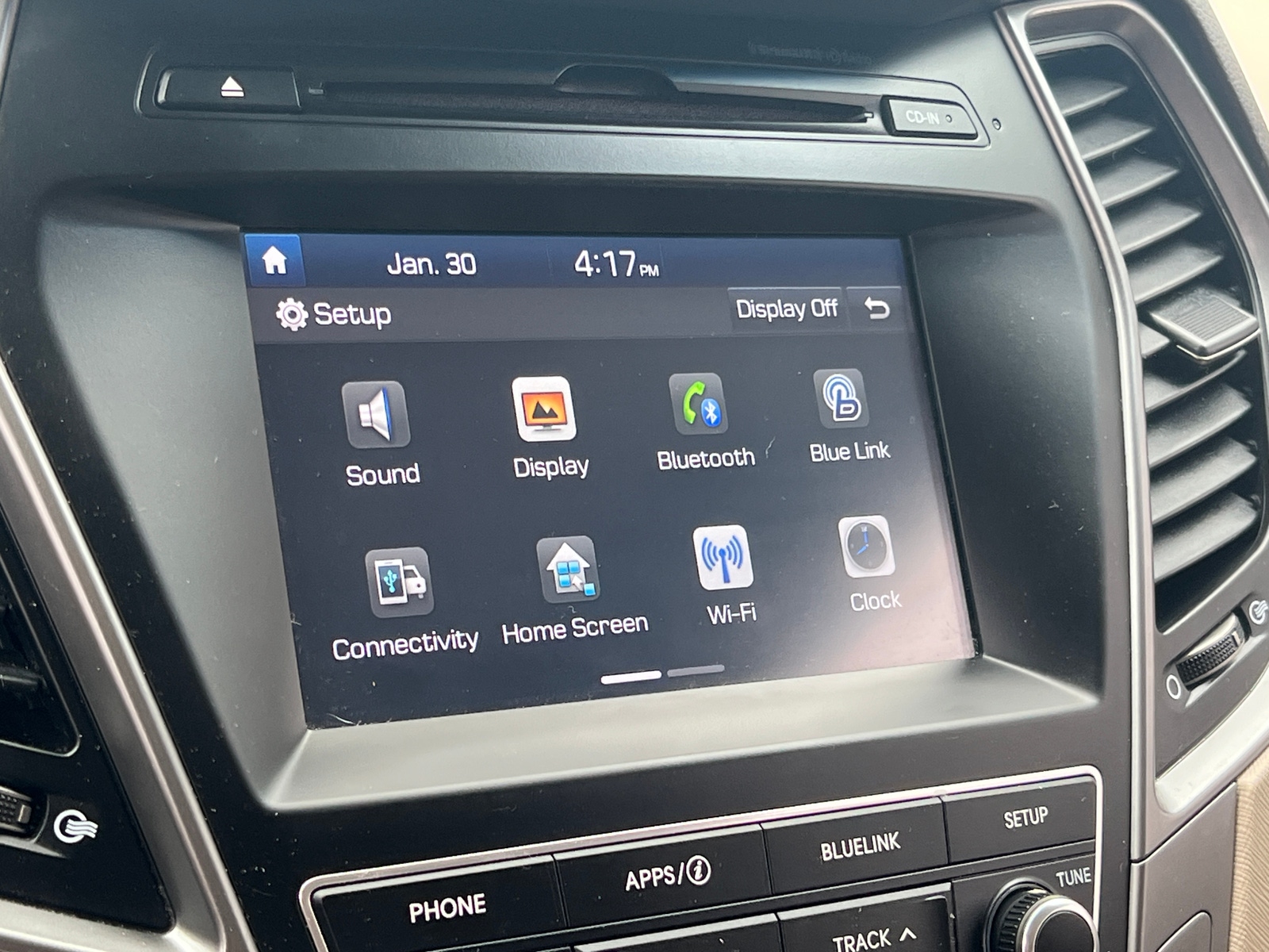 Thumbnail: 2017 Hyundai Santa Fe - 4