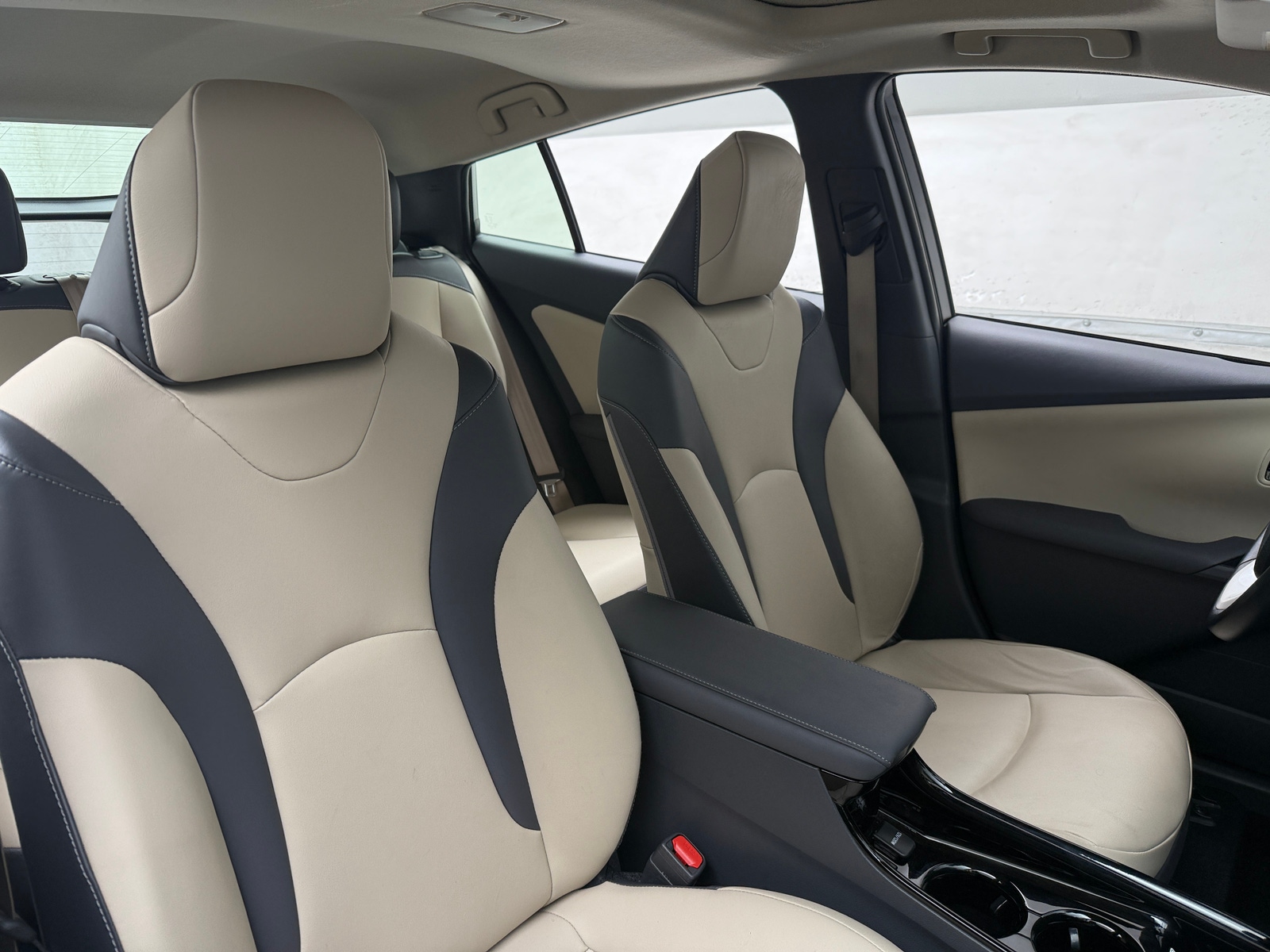 Thumbnail: 2018 Toyota Prius - 2