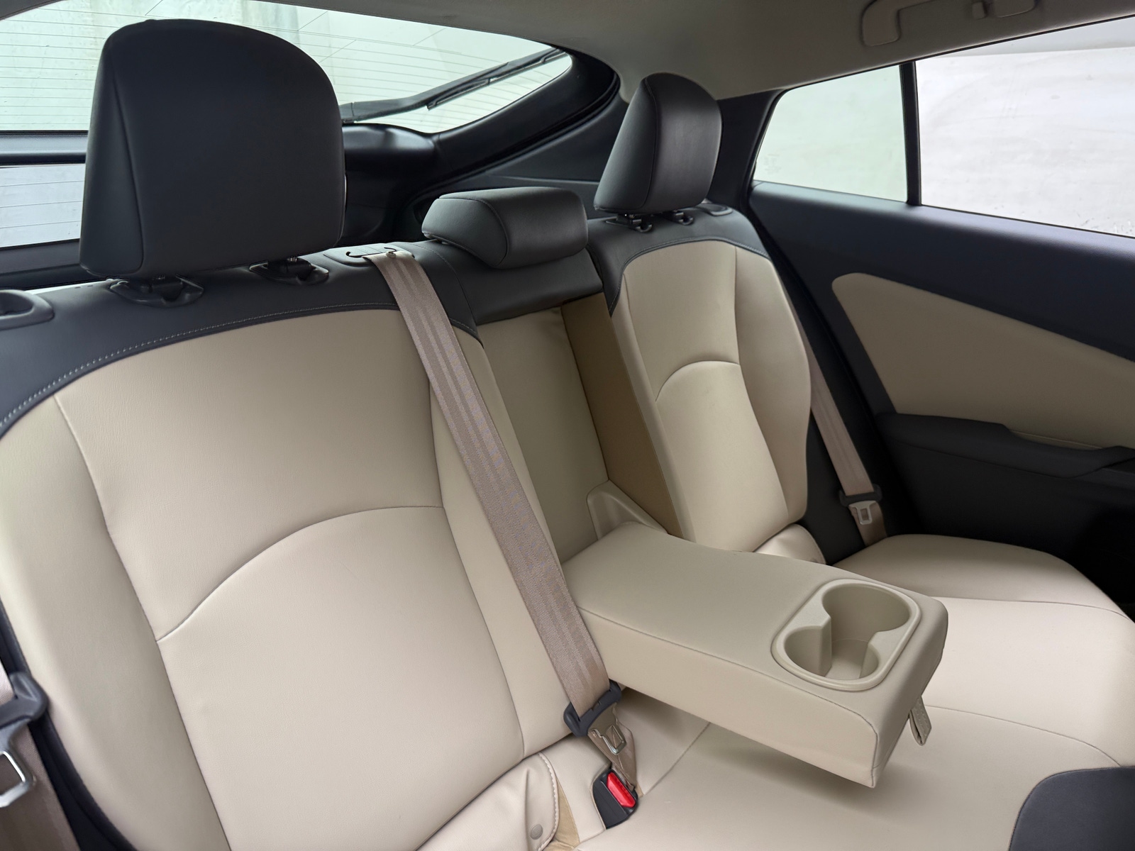 Thumbnail: 2018 Toyota Prius - 6