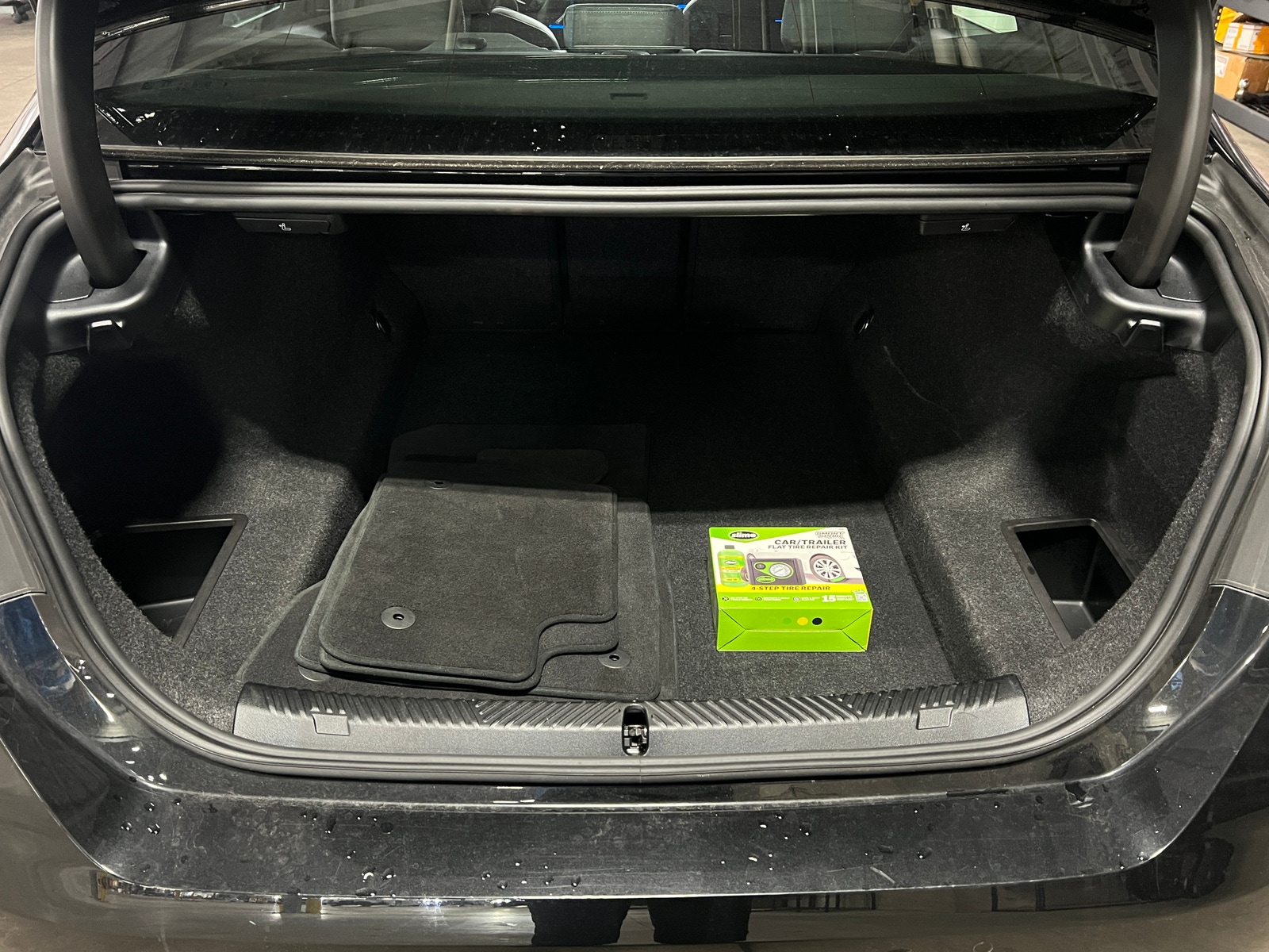 Thumbnail: 2025 BMW 5 Series - 6