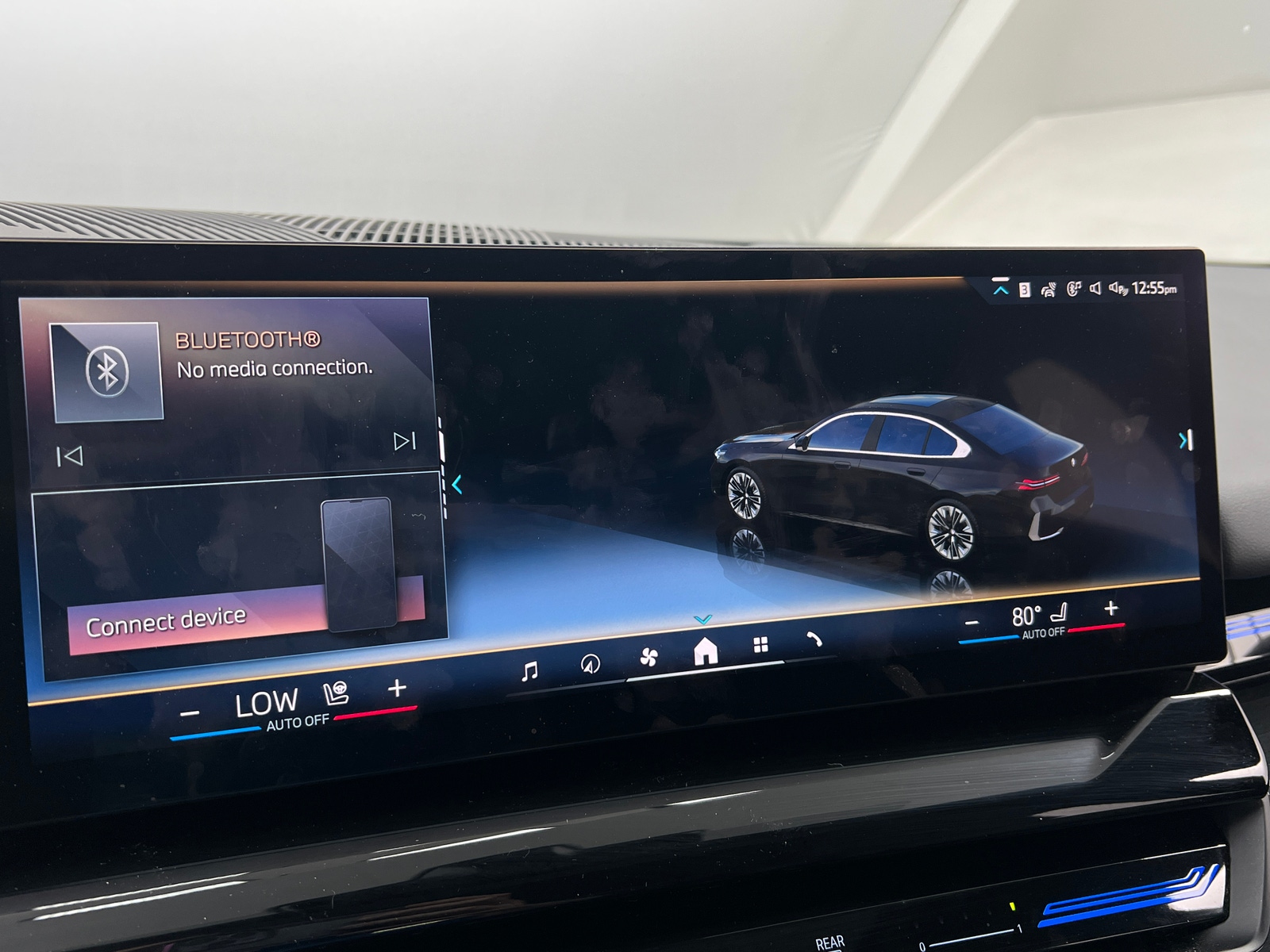 Thumbnail: 2025 BMW 5 Series - 3