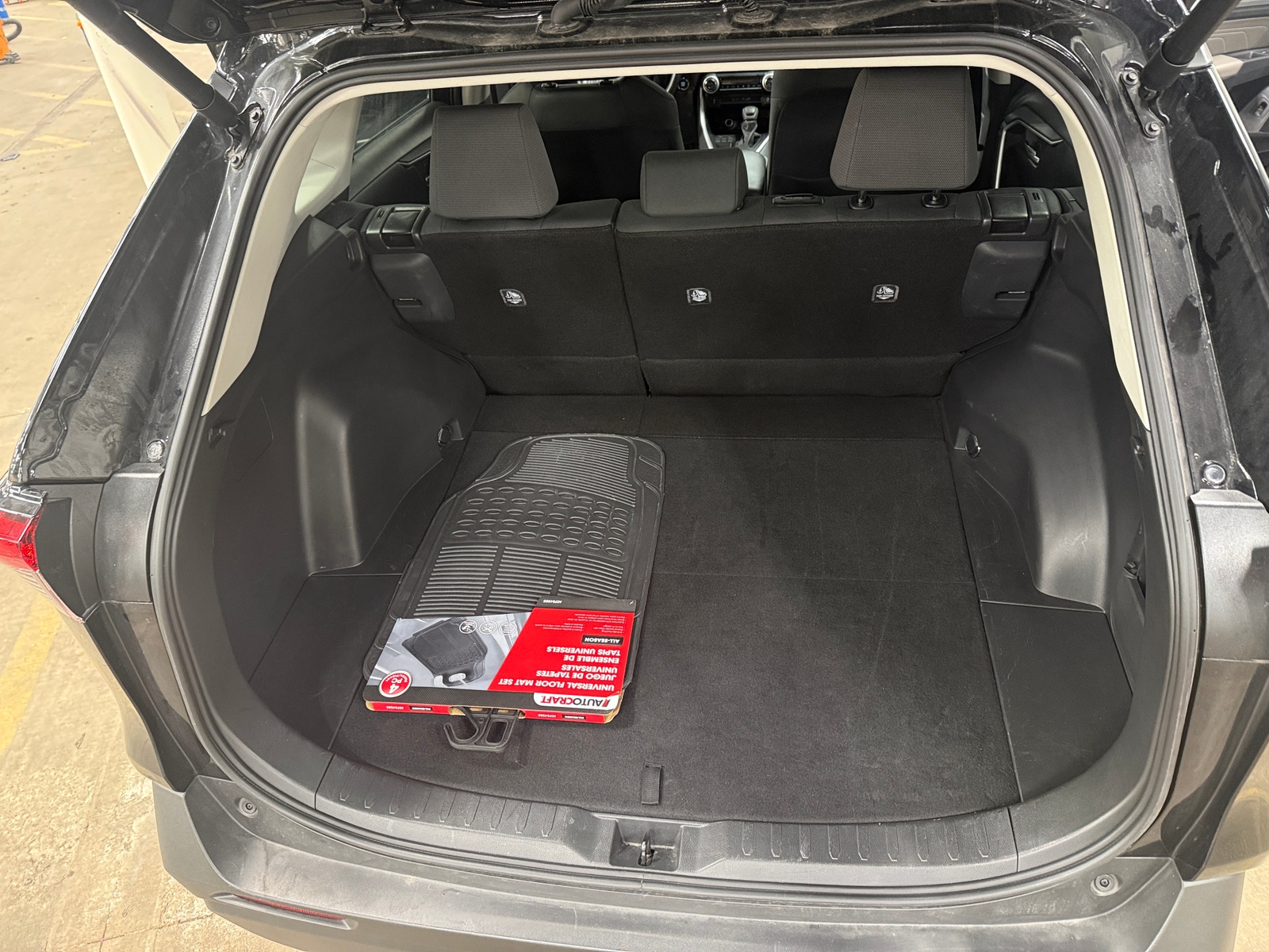 Thumbnail: 2025 Toyota RAV4 - 7