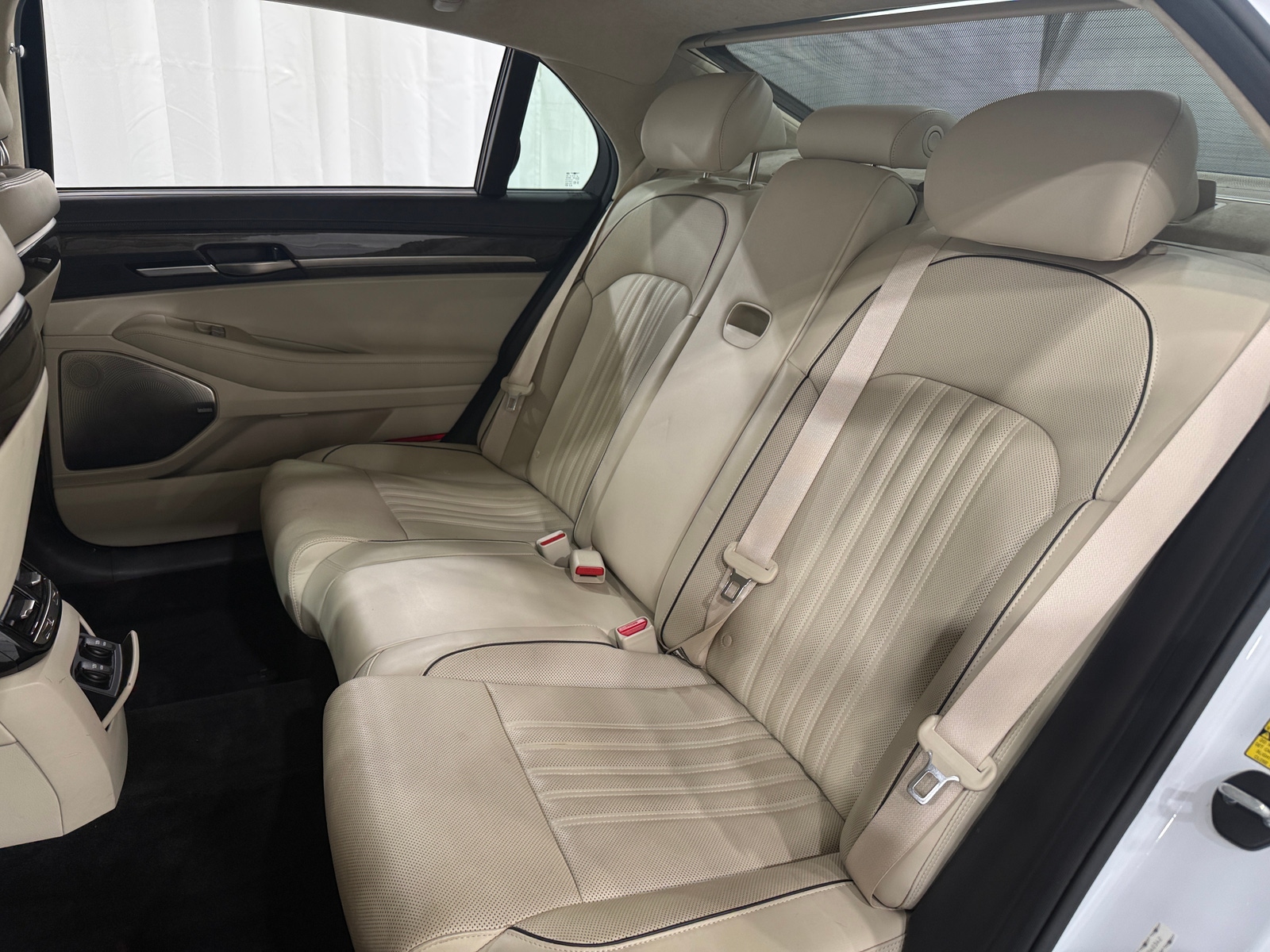 Thumbnail: 2018 Genesis G90 - 5