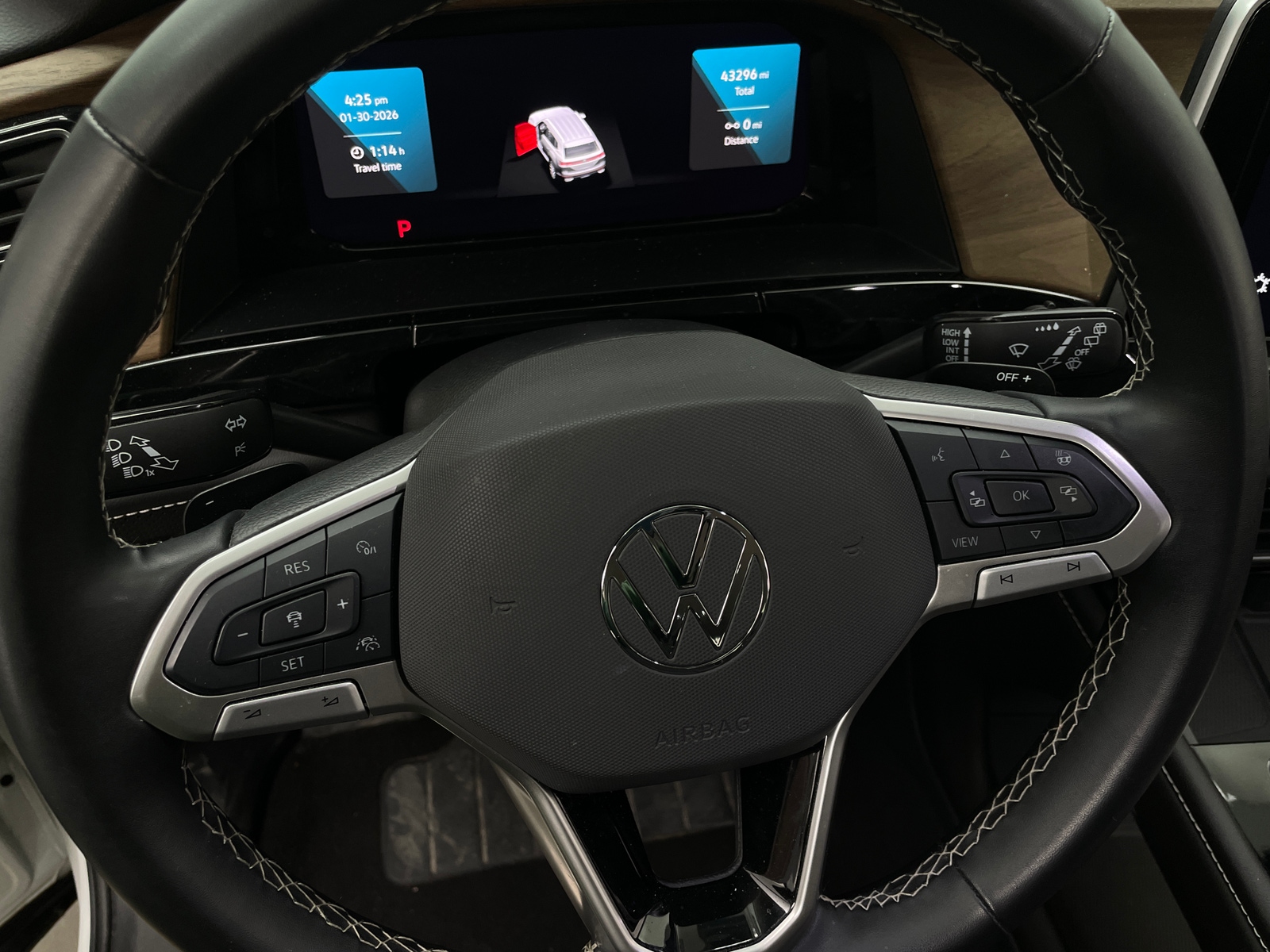 Thumbnail: 2024 Volkswagen Atlas - 4