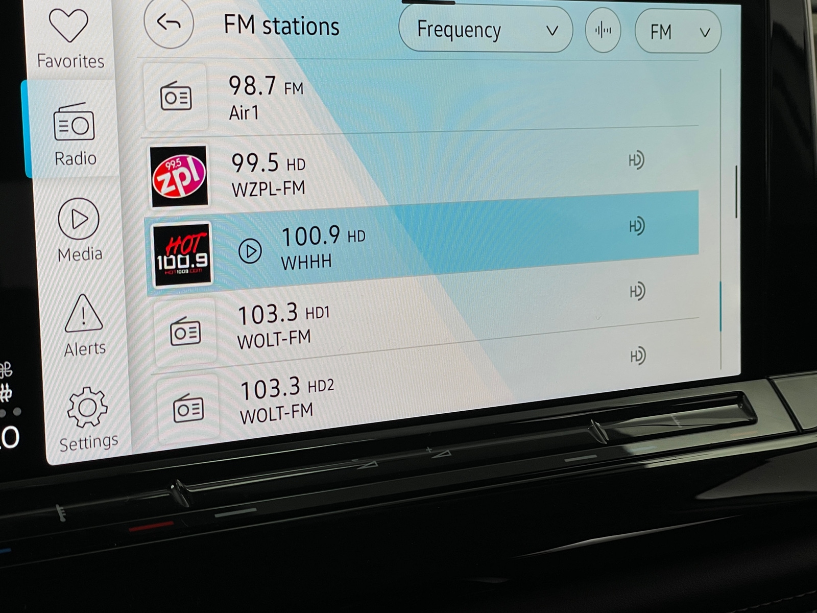 Thumbnail: 2024 Volkswagen Atlas - 3