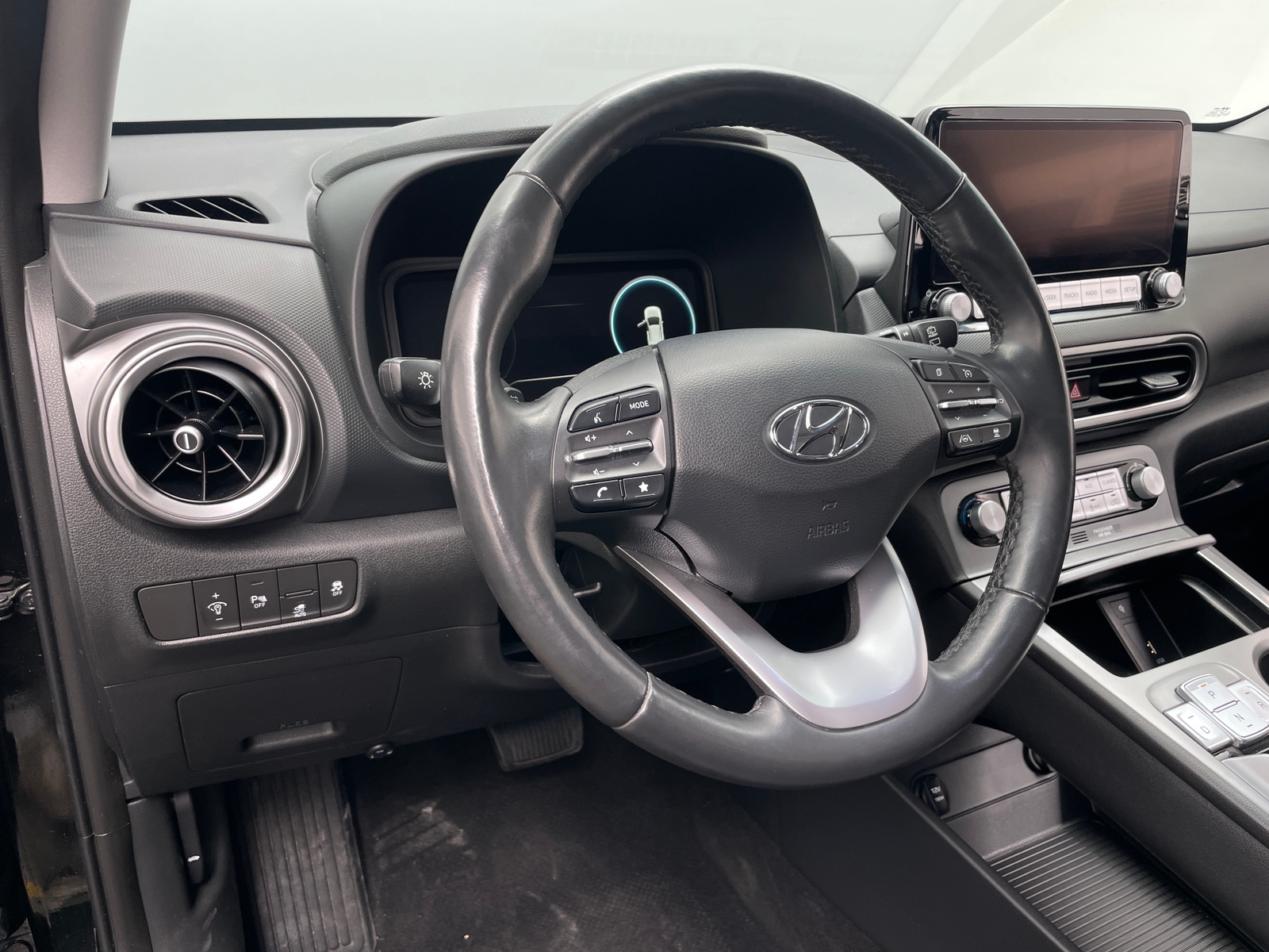 Thumbnail: 2022 Hyundai Kona - 4