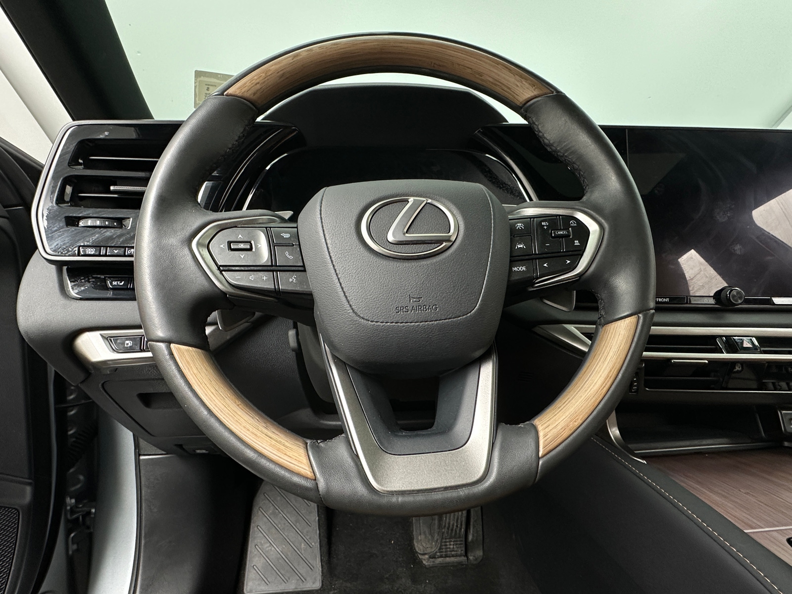 Thumbnail: 2023 Lexus RX - 4