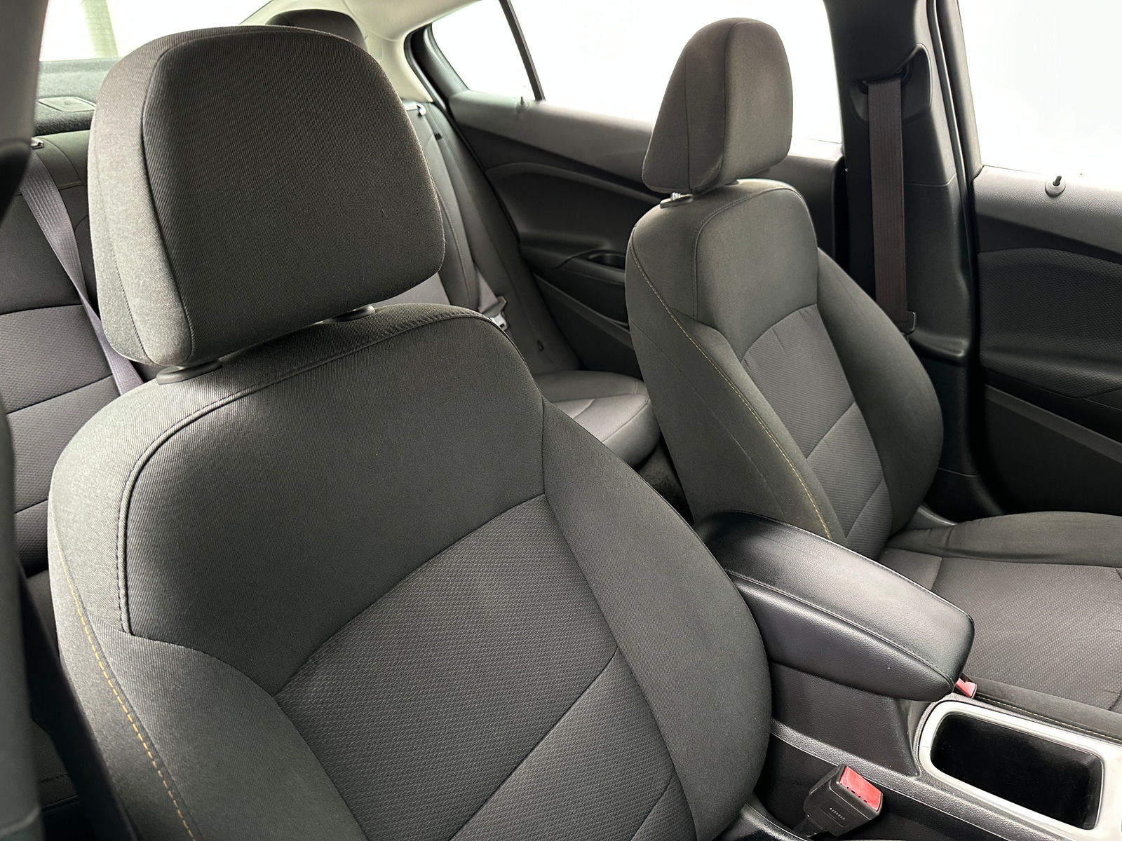 Thumbnail: 2017 Chevrolet Cruze - 2