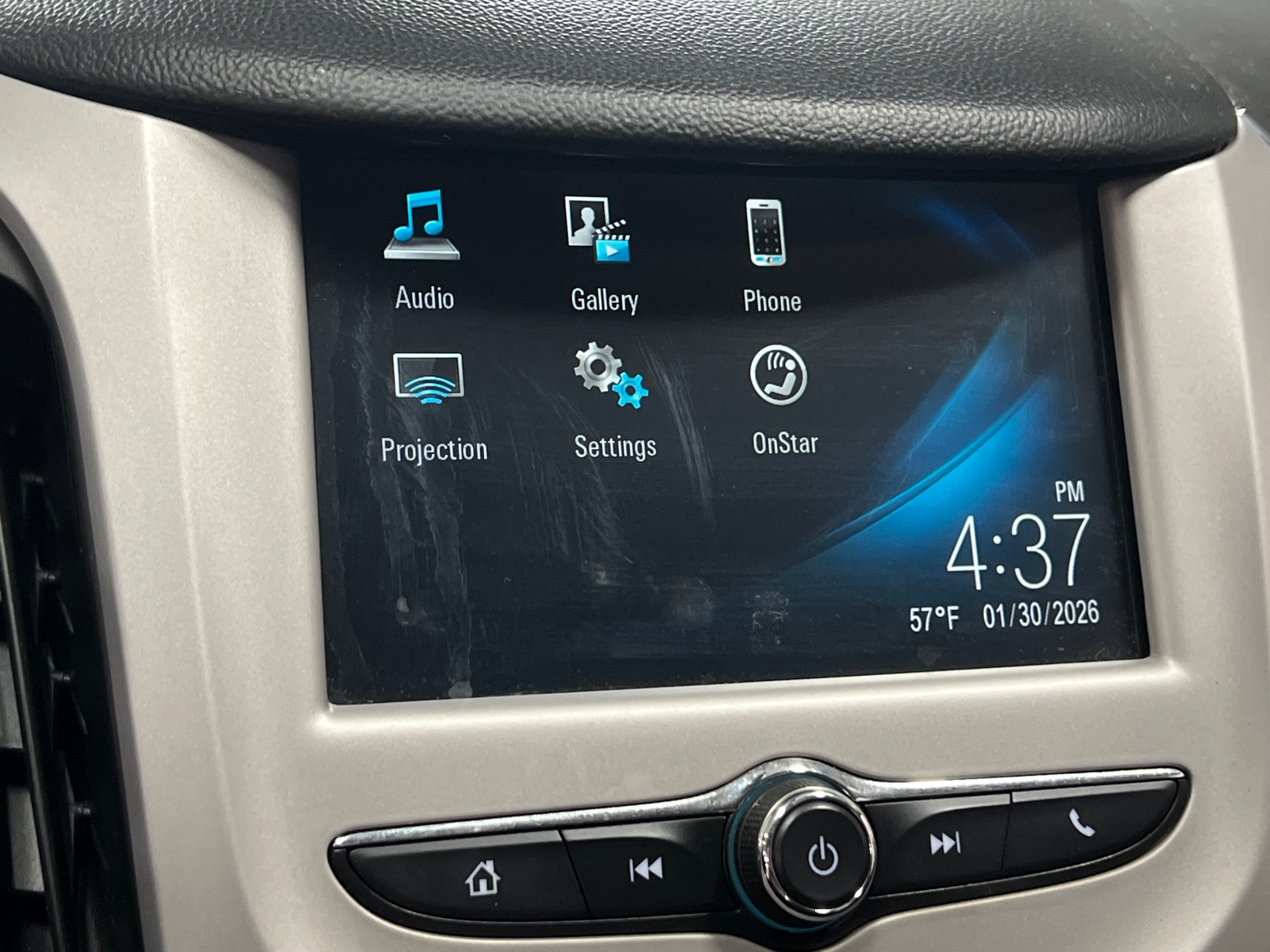 Thumbnail: 2017 Chevrolet Cruze - 4