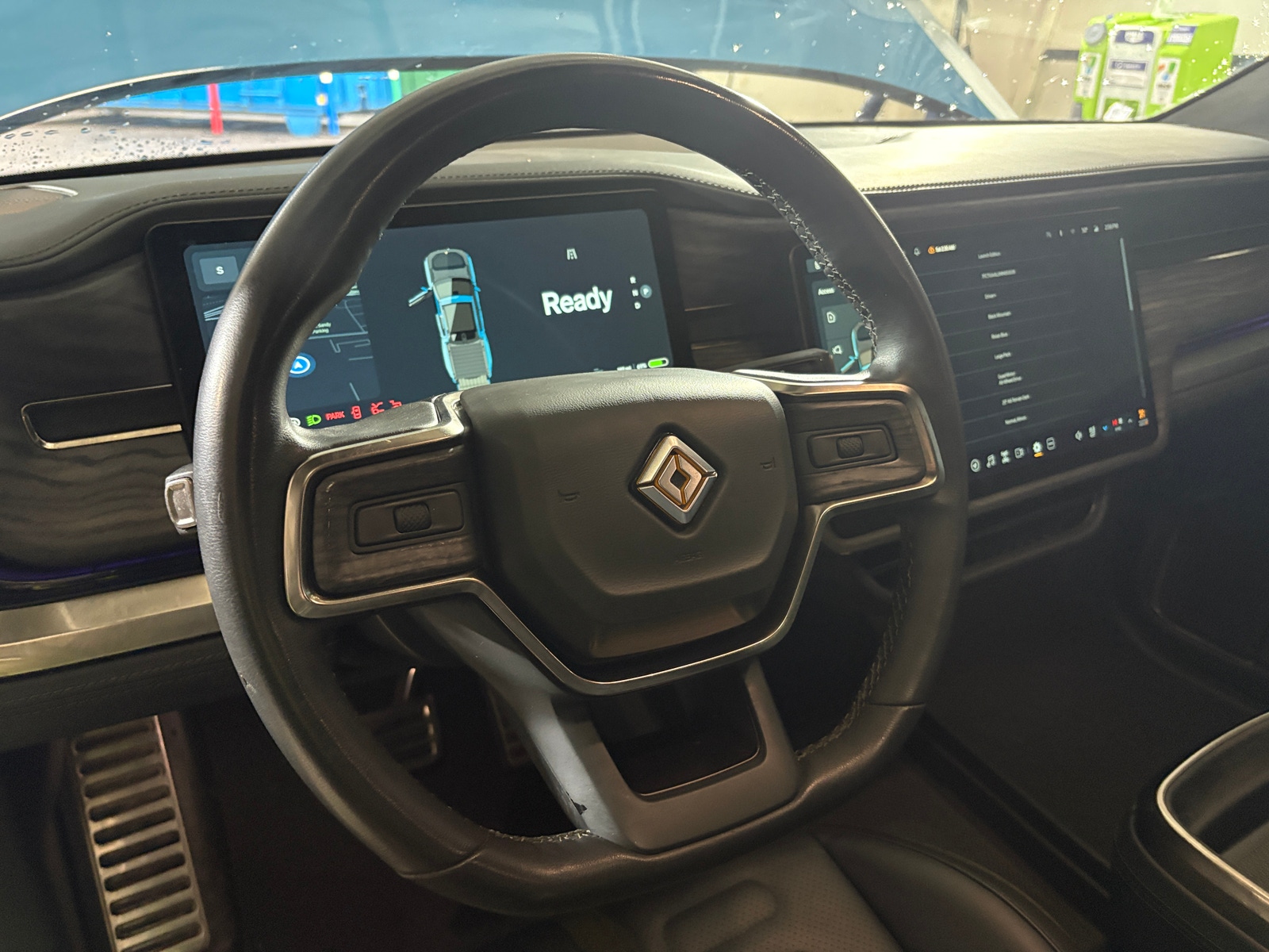 Thumbnail: 2022 Rivian R1T - 4