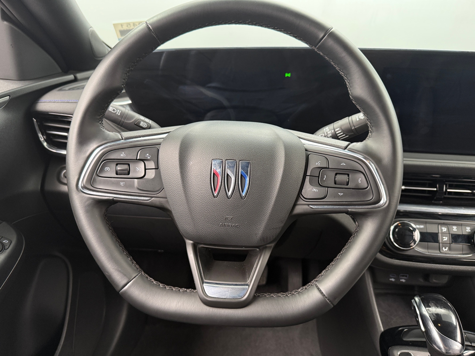 Thumbnail: 2025 Buick Envista - 4