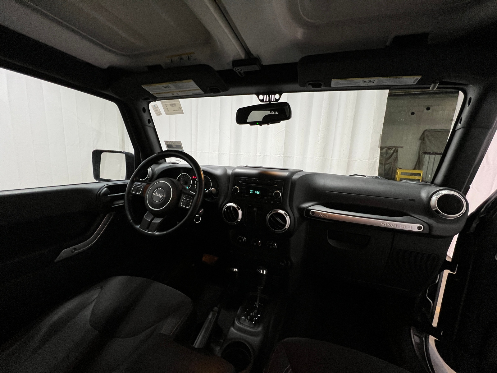 Thumbnail: 2017 Jeep Wrangler - 3