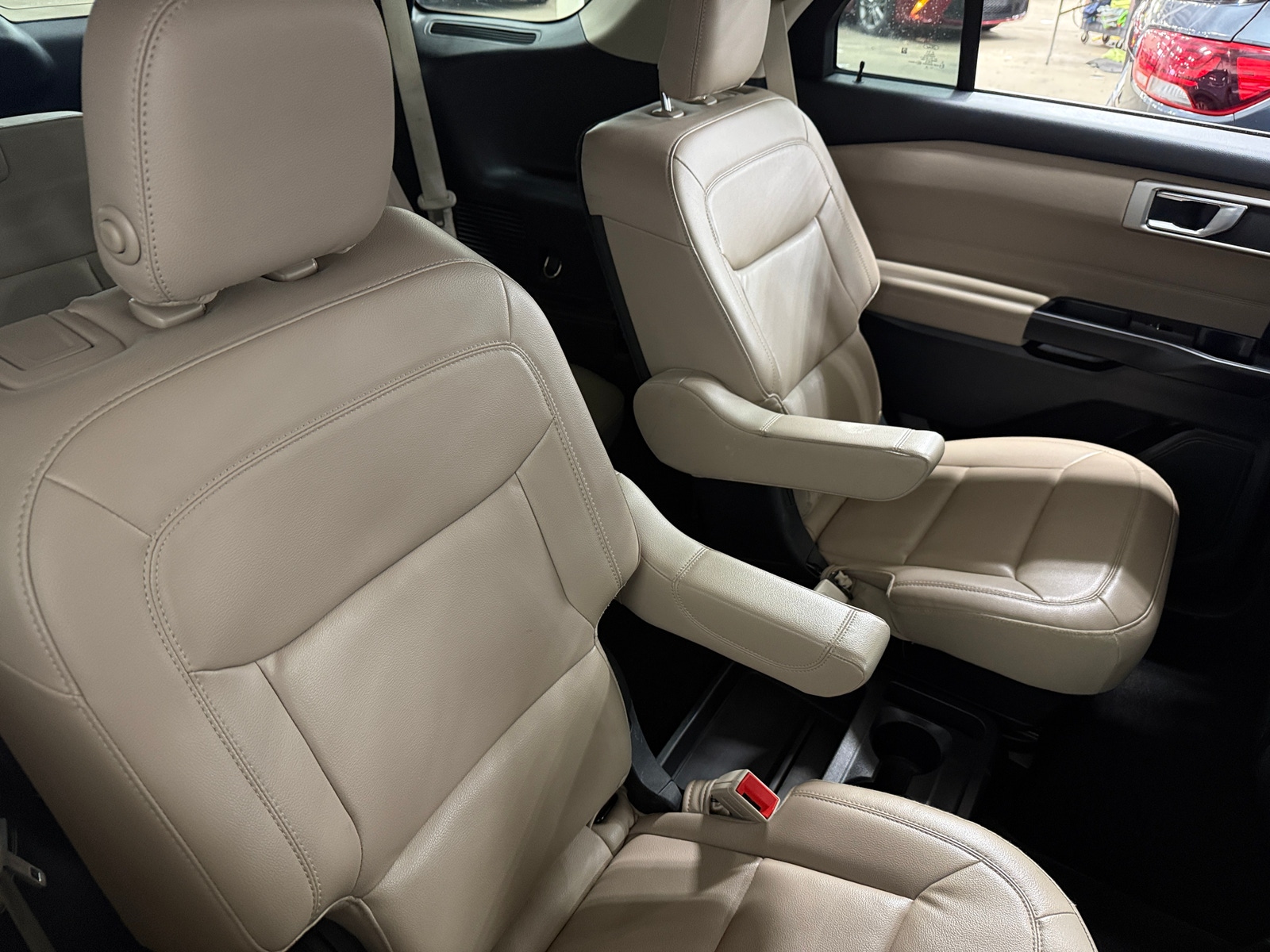 Thumbnail: 2020 Ford Explorer - 6