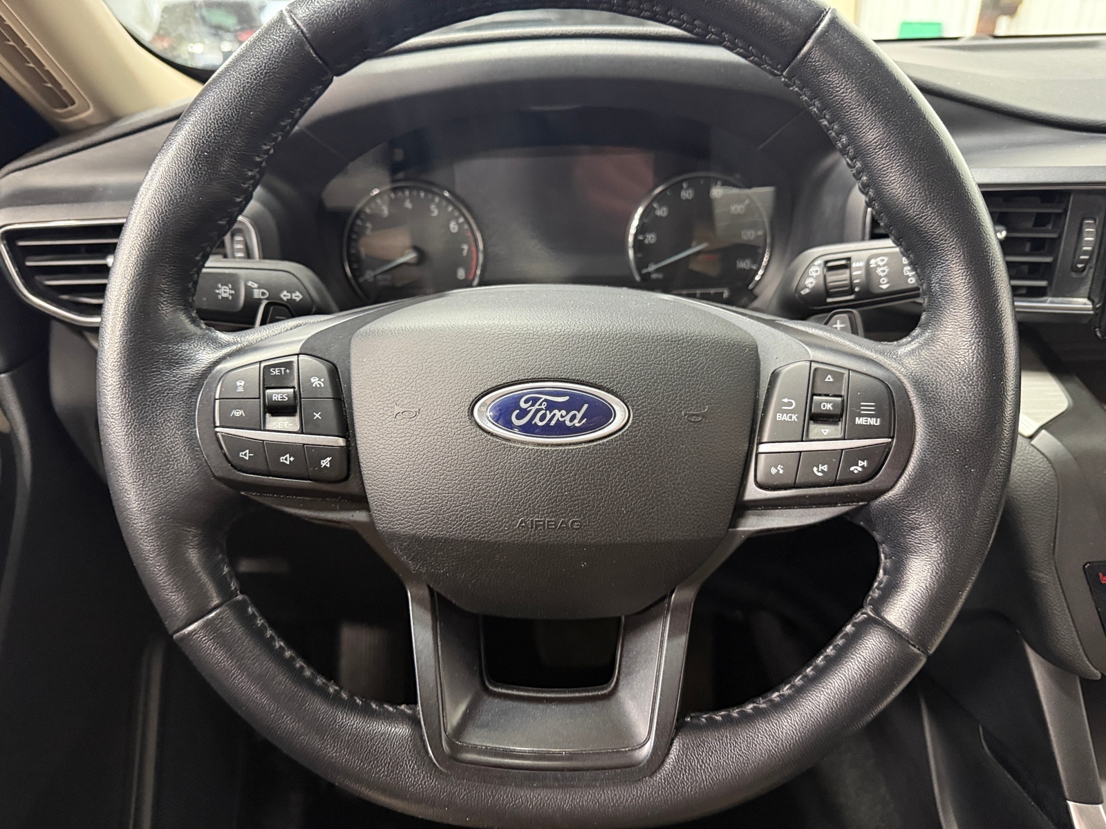 Thumbnail: 2020 Ford Explorer - 5