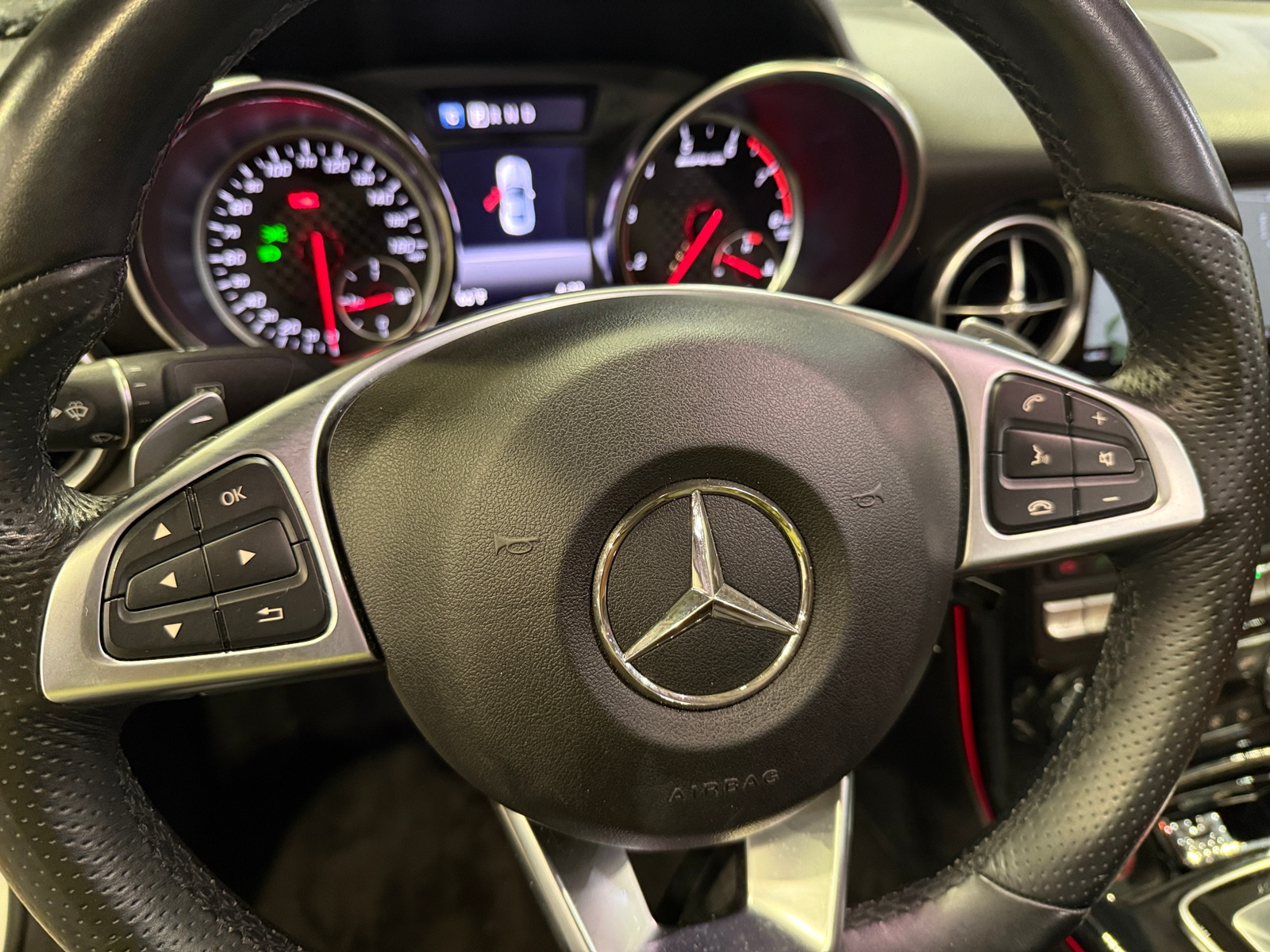 Thumbnail: 2020 Mercedes-Benz SLC - 4