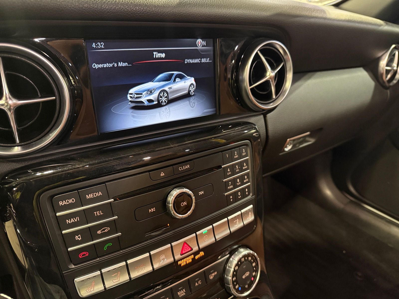 Thumbnail: 2020 Mercedes-Benz SLC - 3