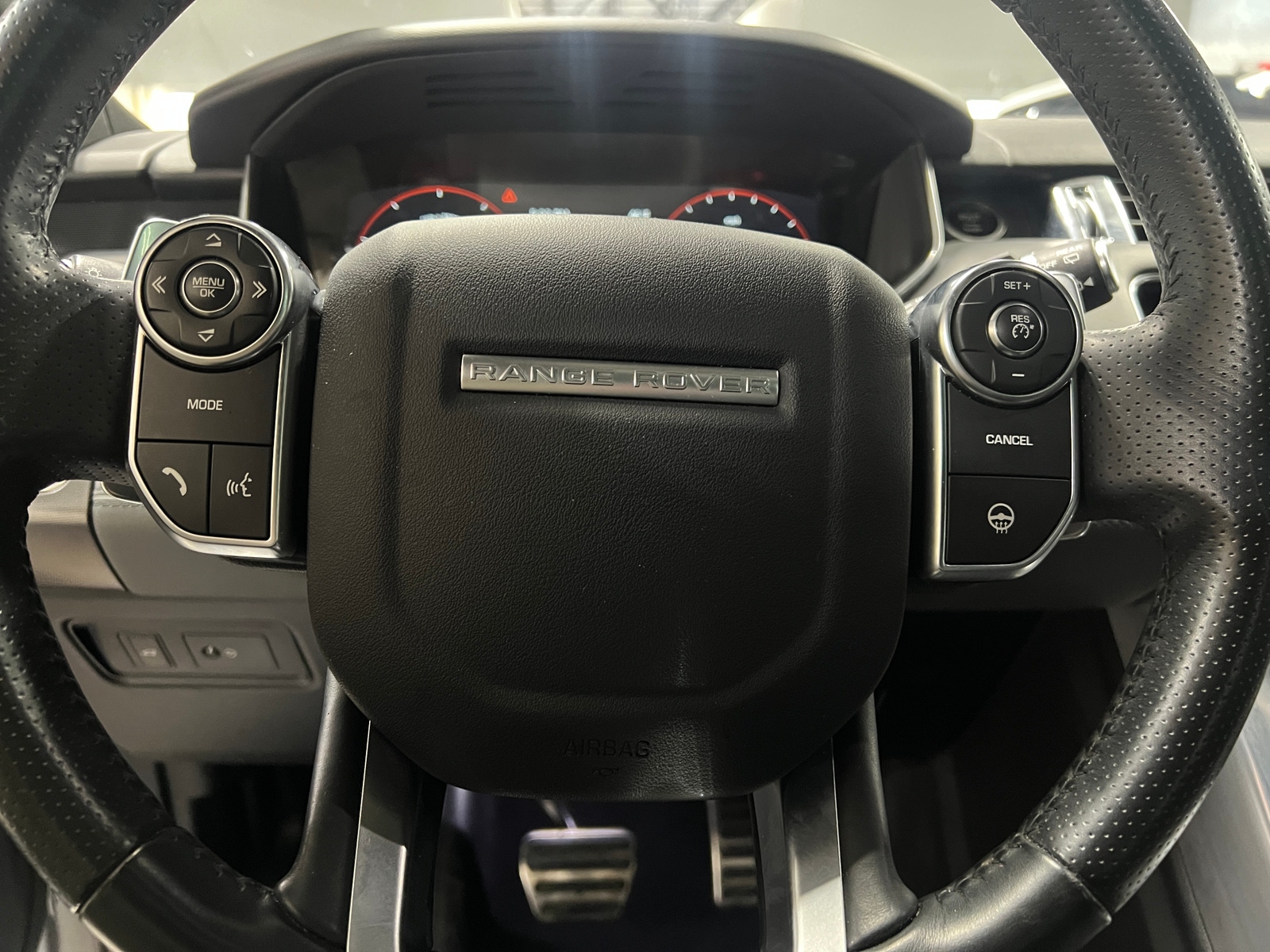 Thumbnail: 2016 Land Rover Range Rover Sport - 4